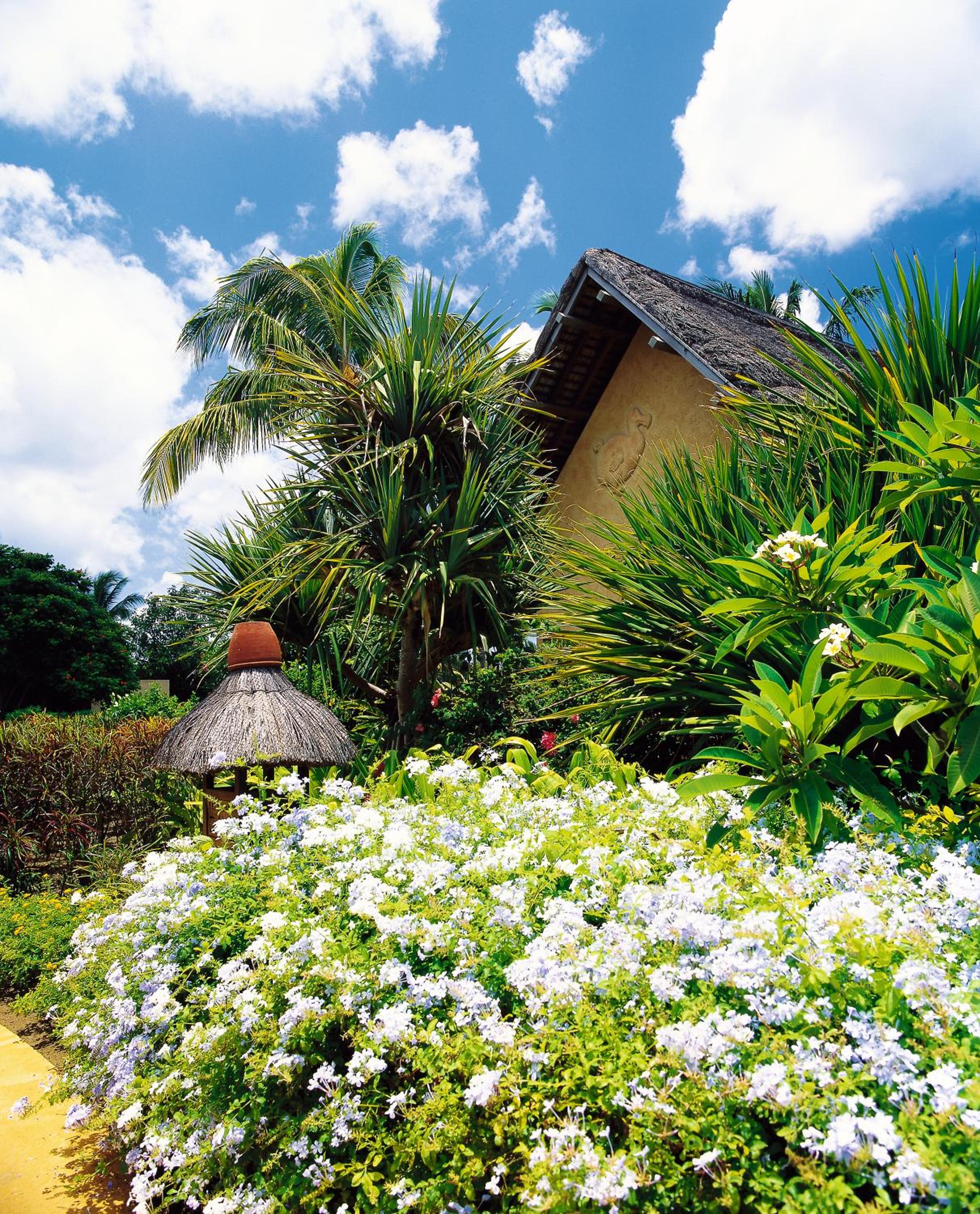 Luxury Pavilion with Garden View