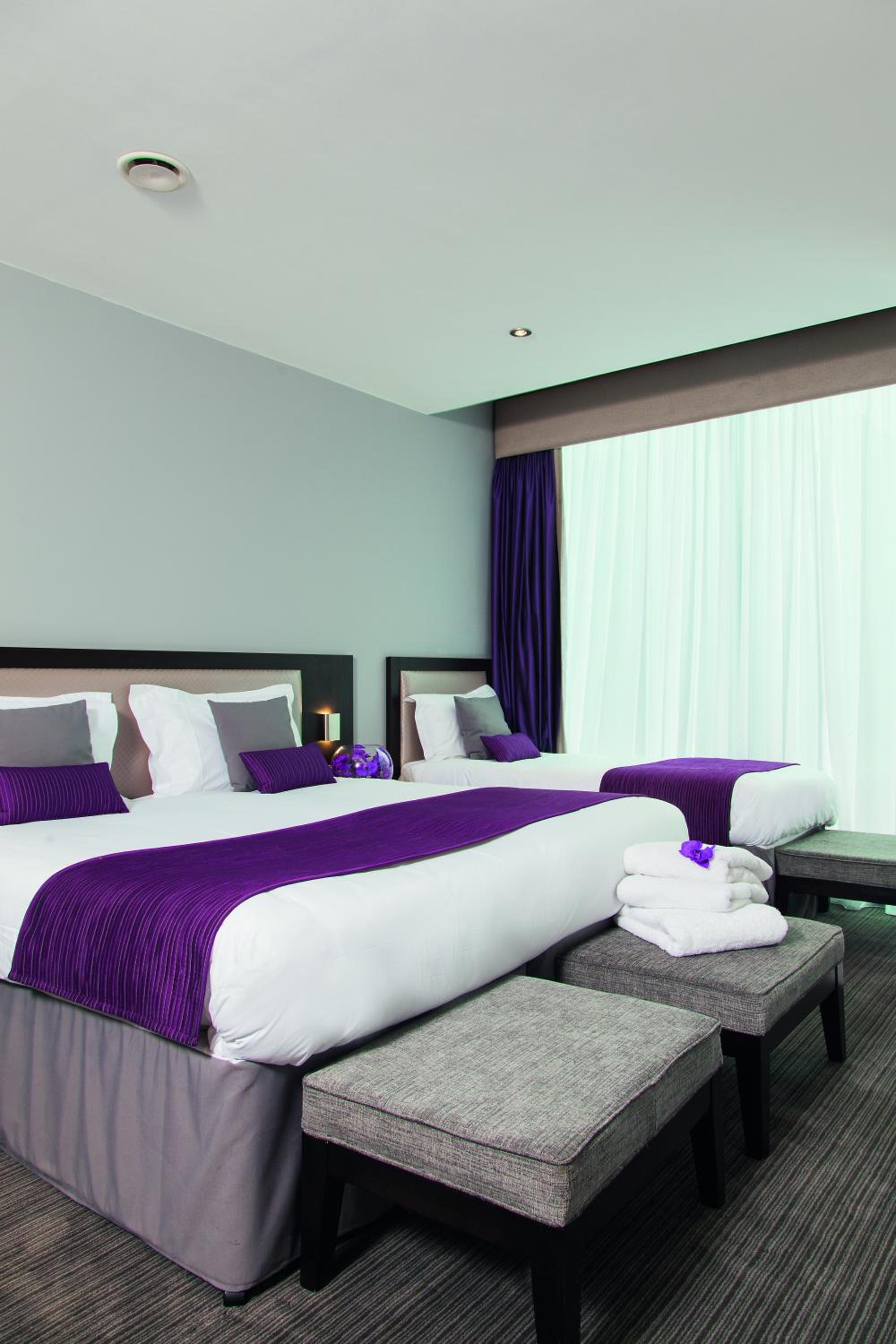 Two-Bedroom Luxe ( 7 adults ) photo 1