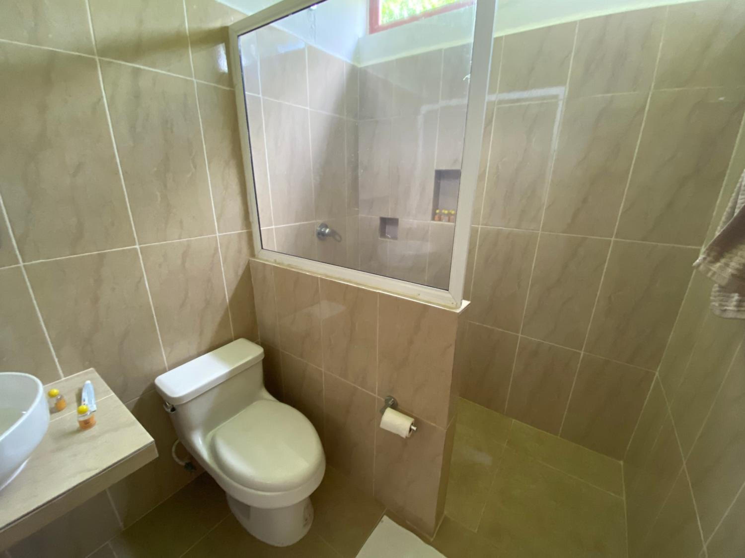 Standard Double Room - Photo 10