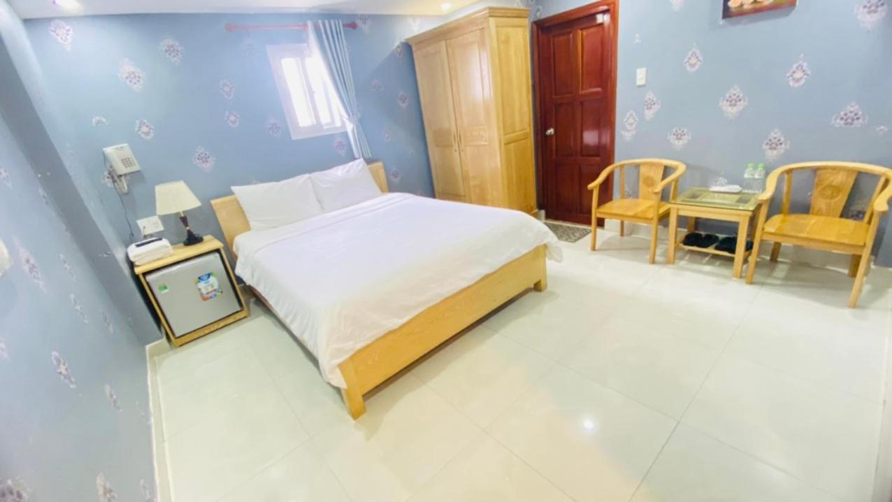 Queen Room