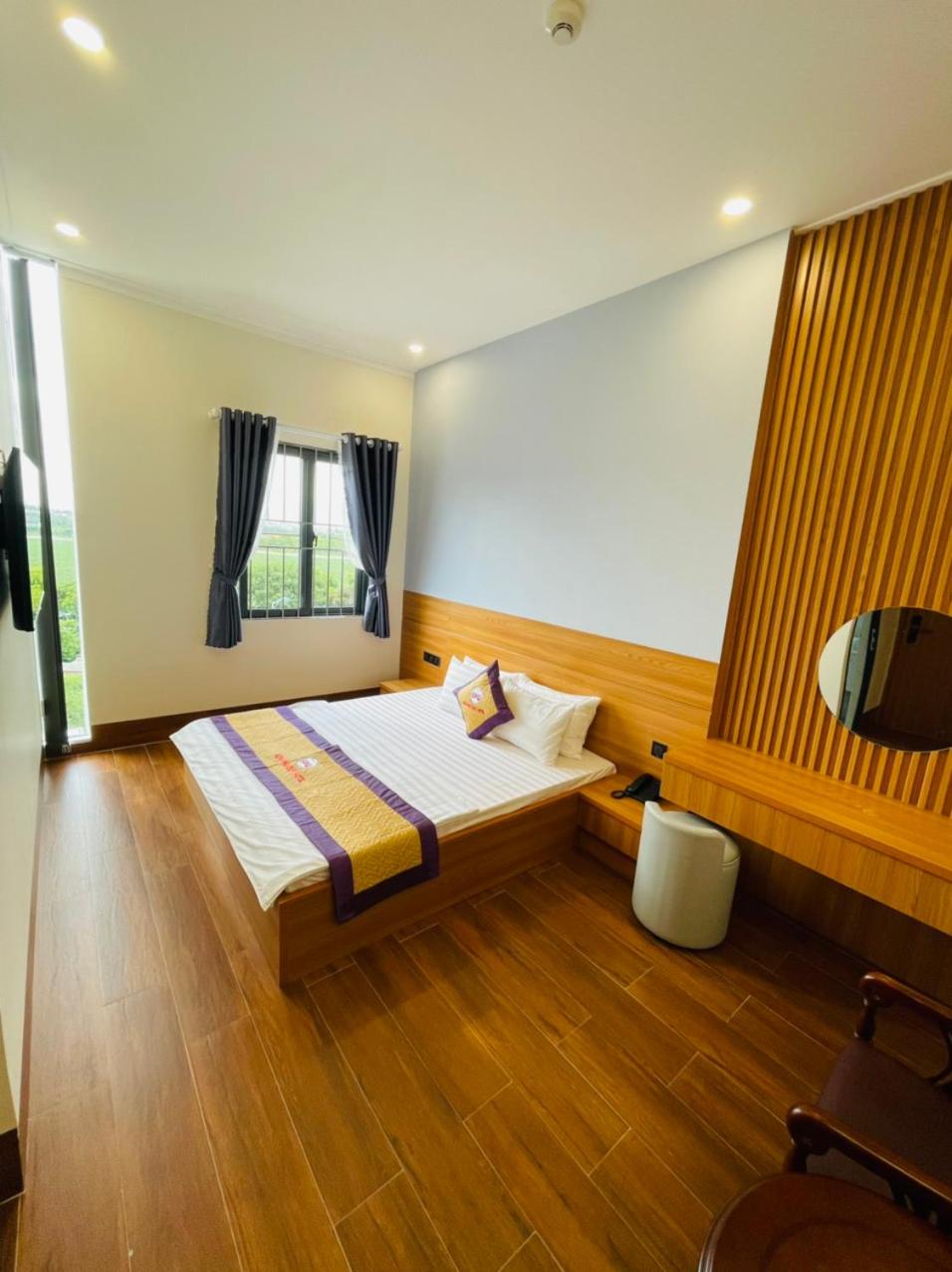 King Room with Lake View photo 2
