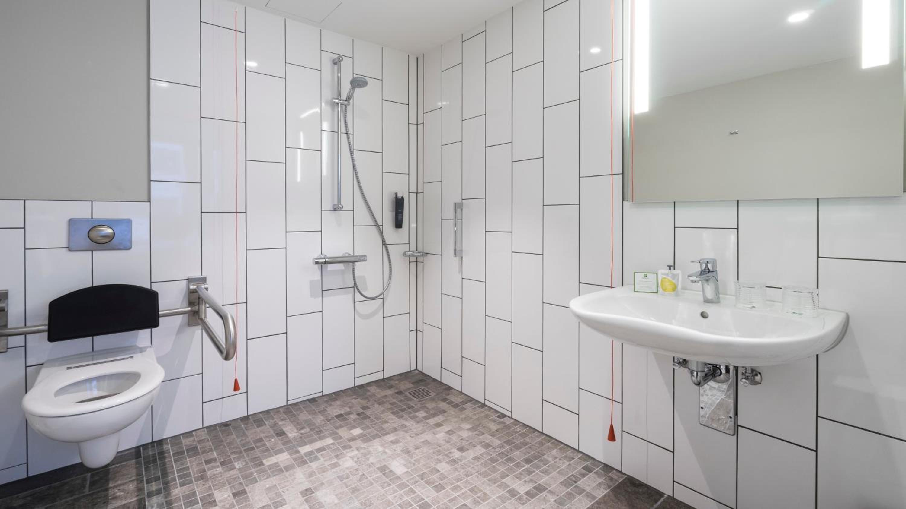 Standard Single Room – Accessibility Features photo 2