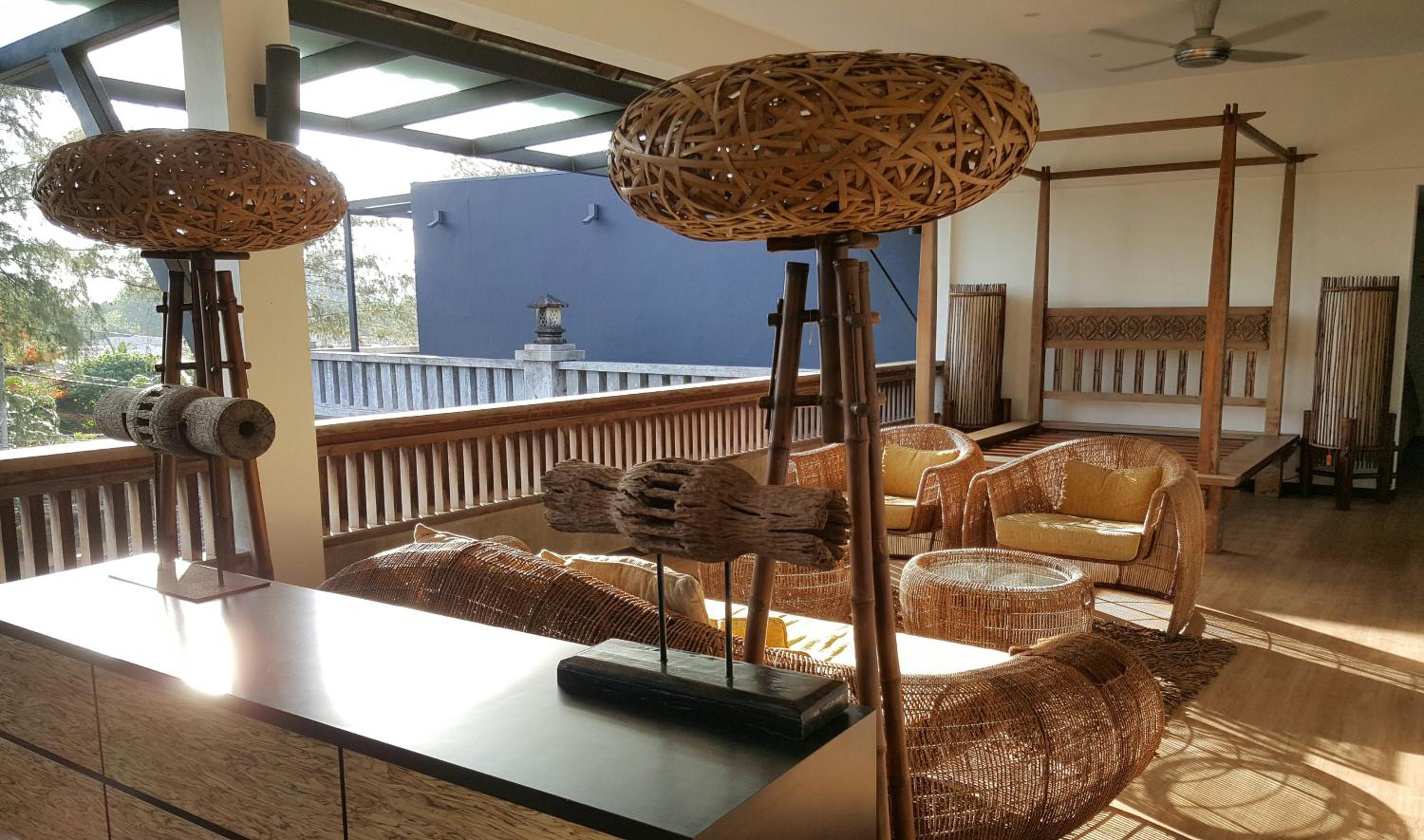 Executive Suite - Photo 13