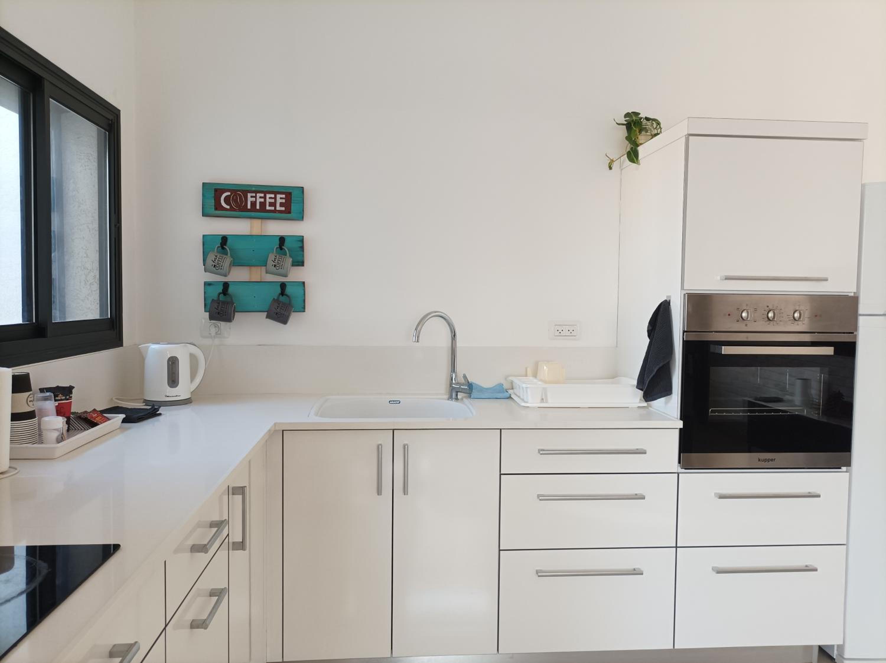 One-Bedroom Apartment - Photo 8