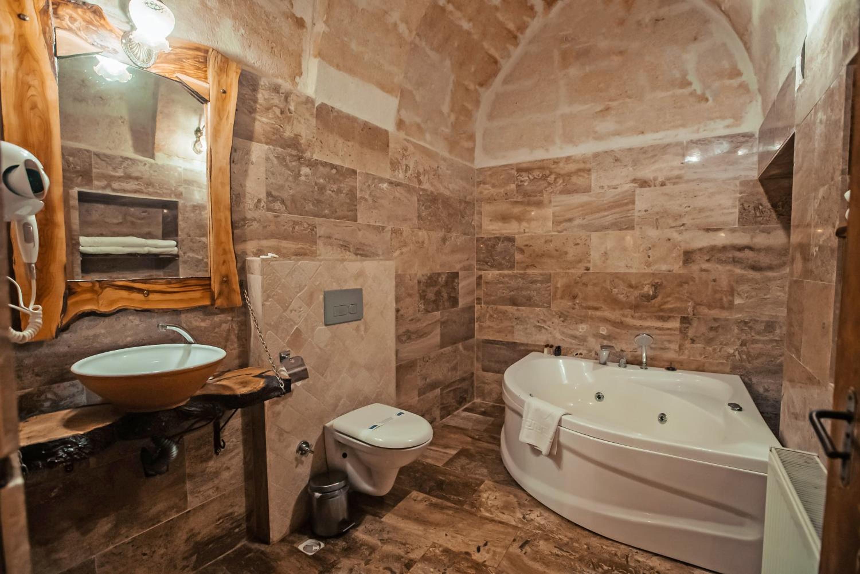 Standard Double Room - Photo 6