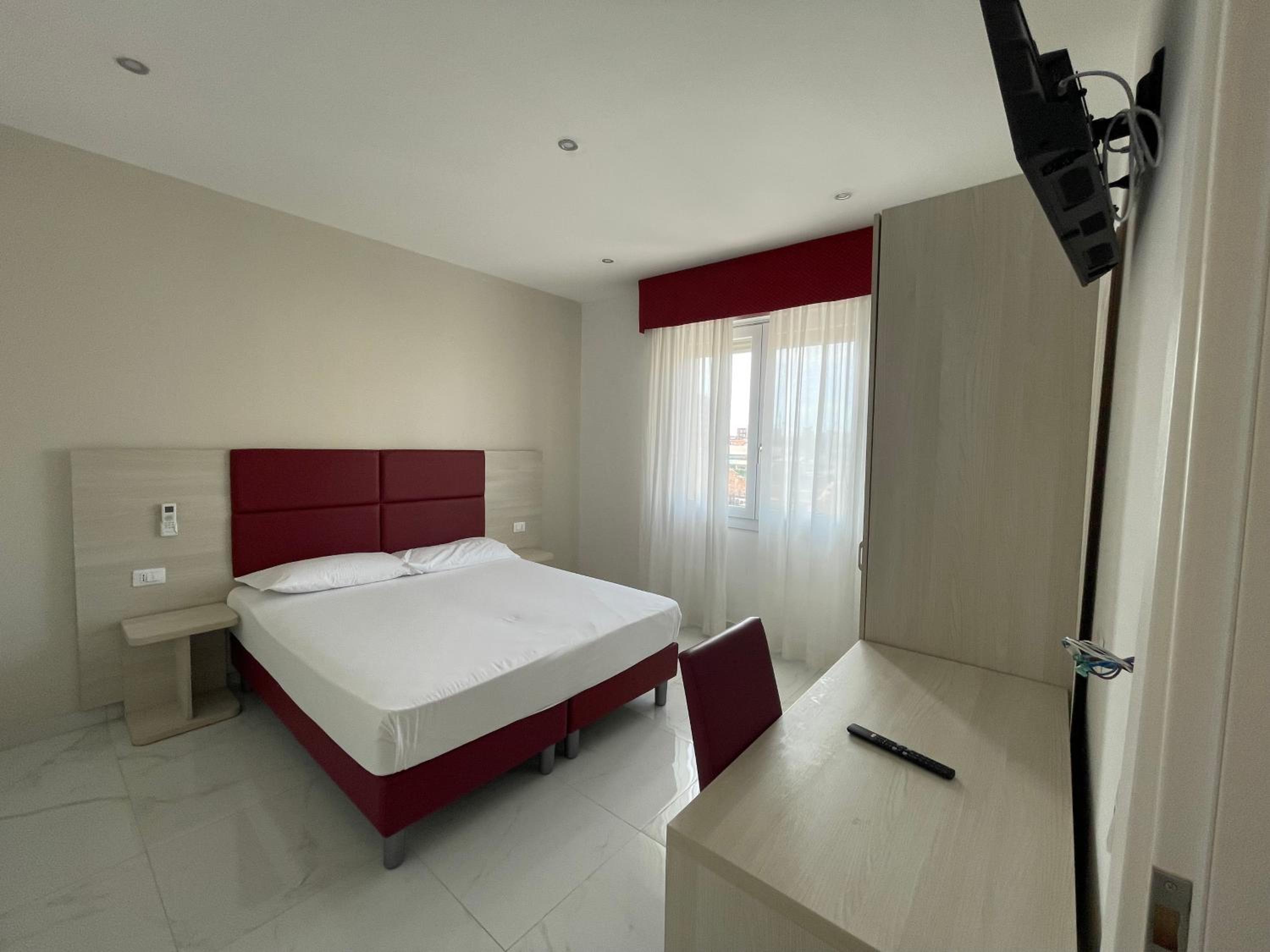 Triple Room - Photo 2