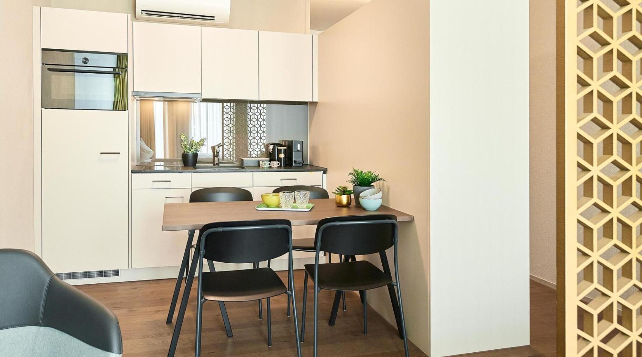 One Bedroom Apartment NOBLE - Photo 2