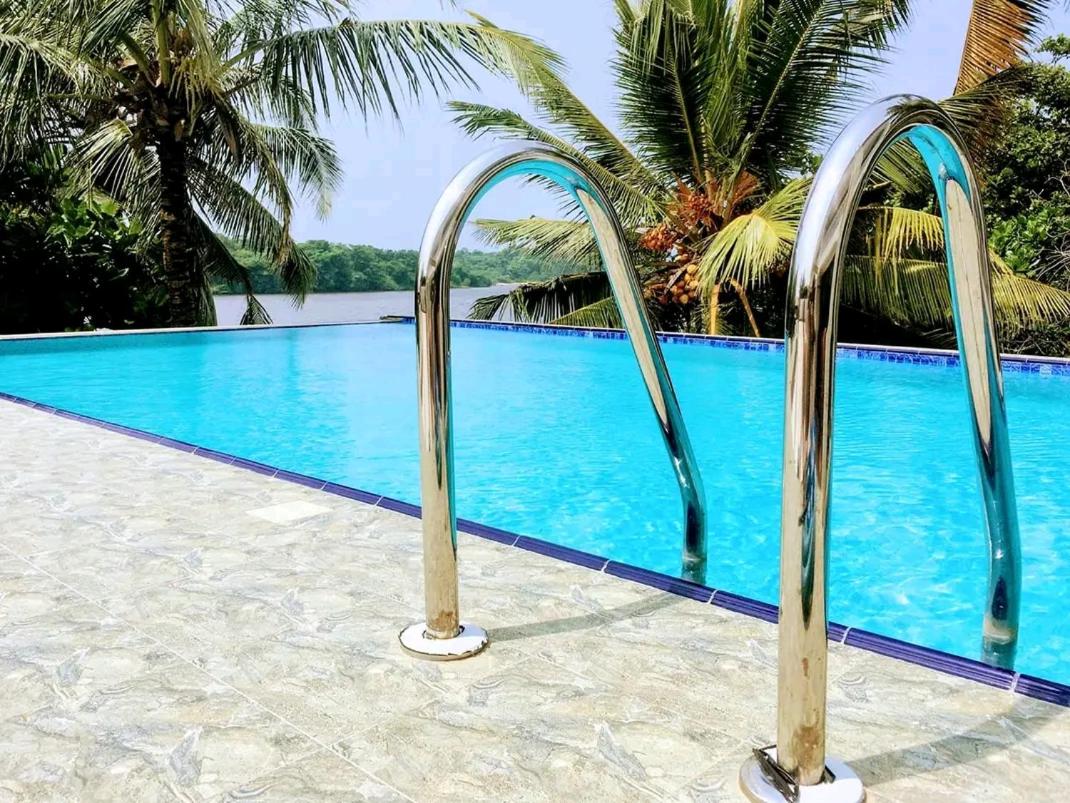 Deluxe Double Room with Balcony and Sea View photo 3