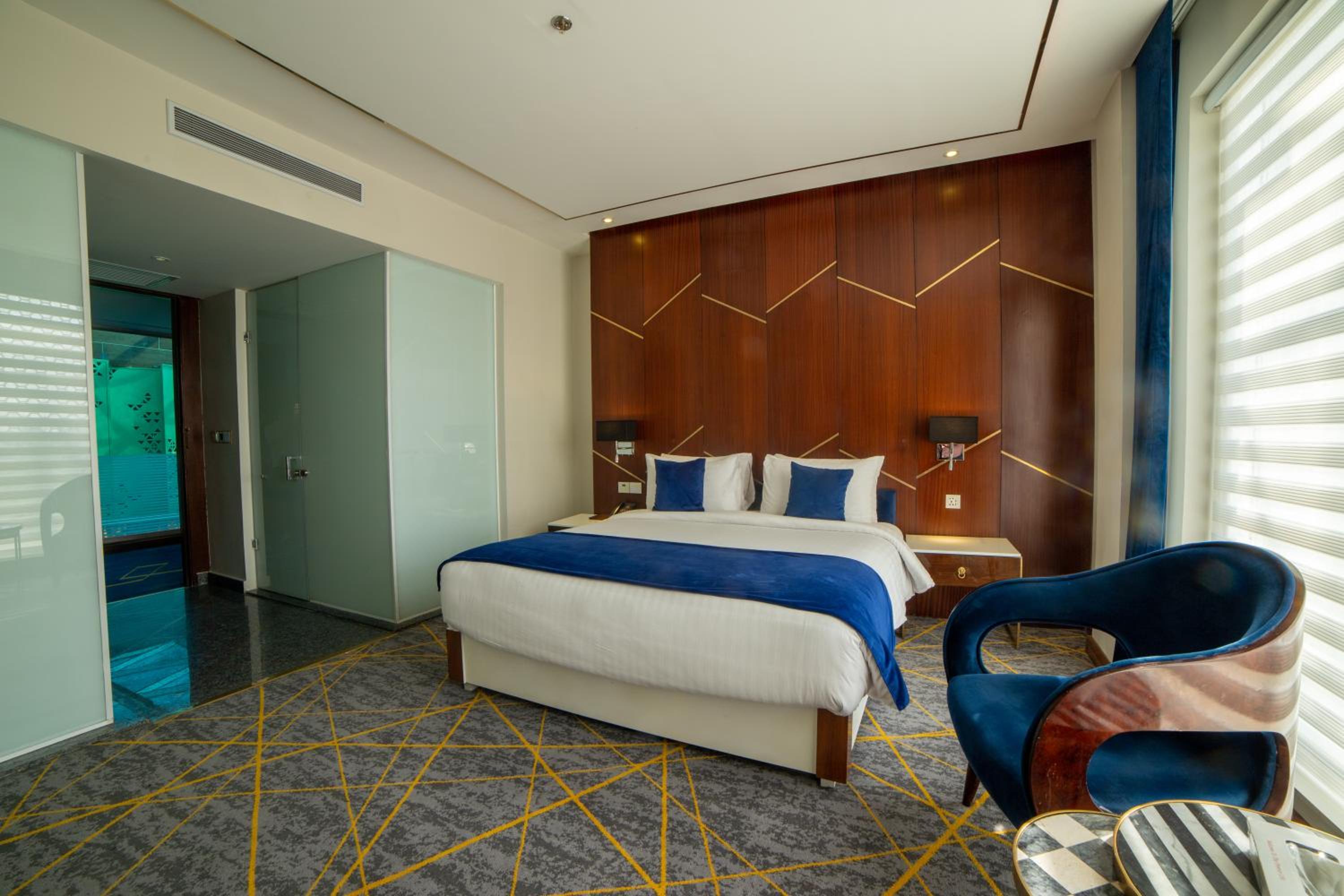 Executive Double Room with Lounge Access photo 3