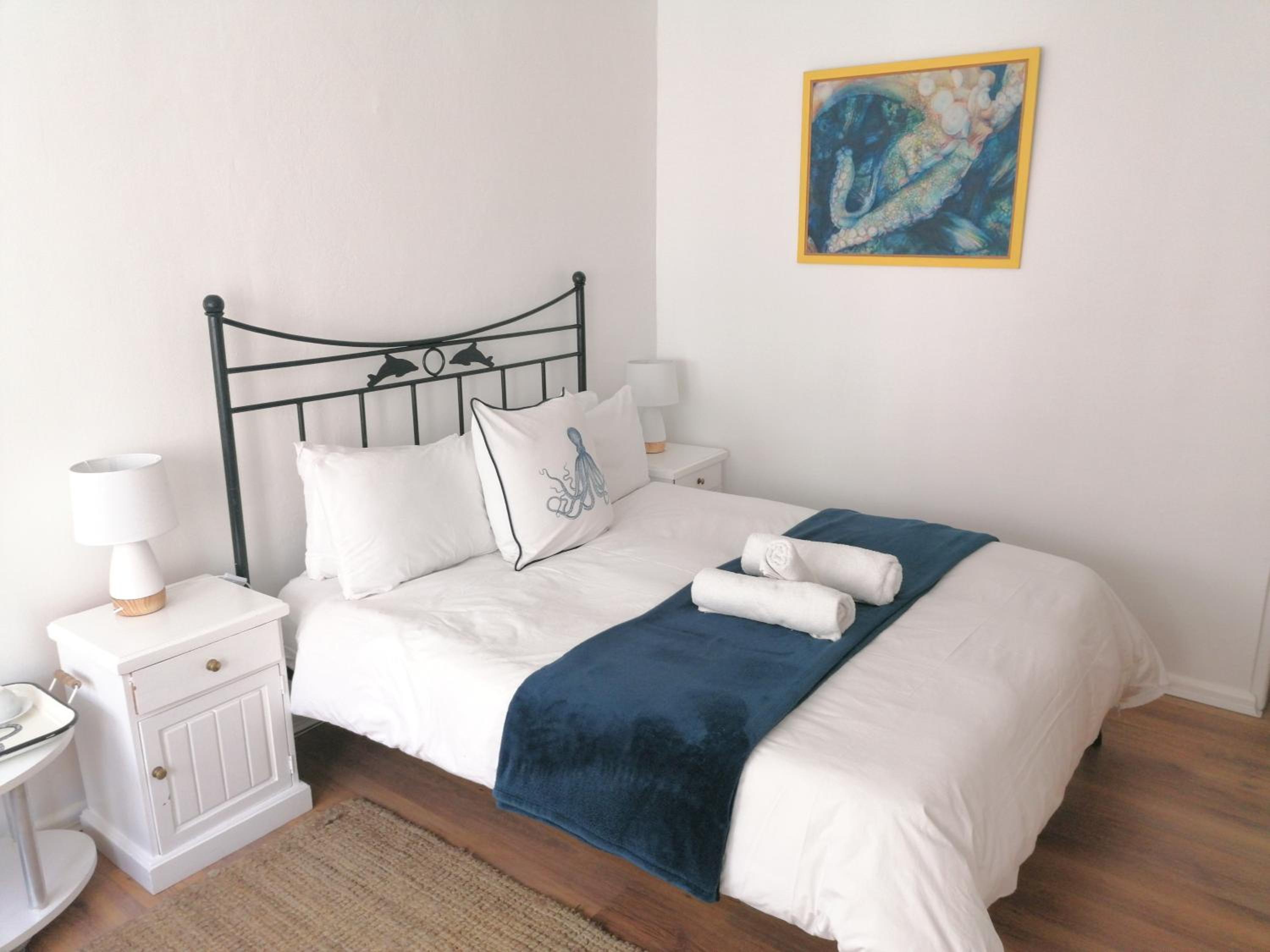 Double Room with Courtyard View - Photo 6