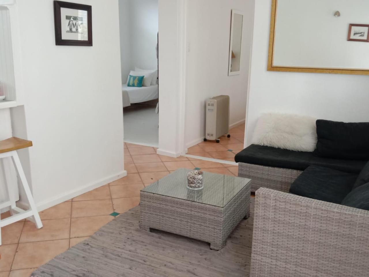 Two-Bedroom Apartment - Photo 4
