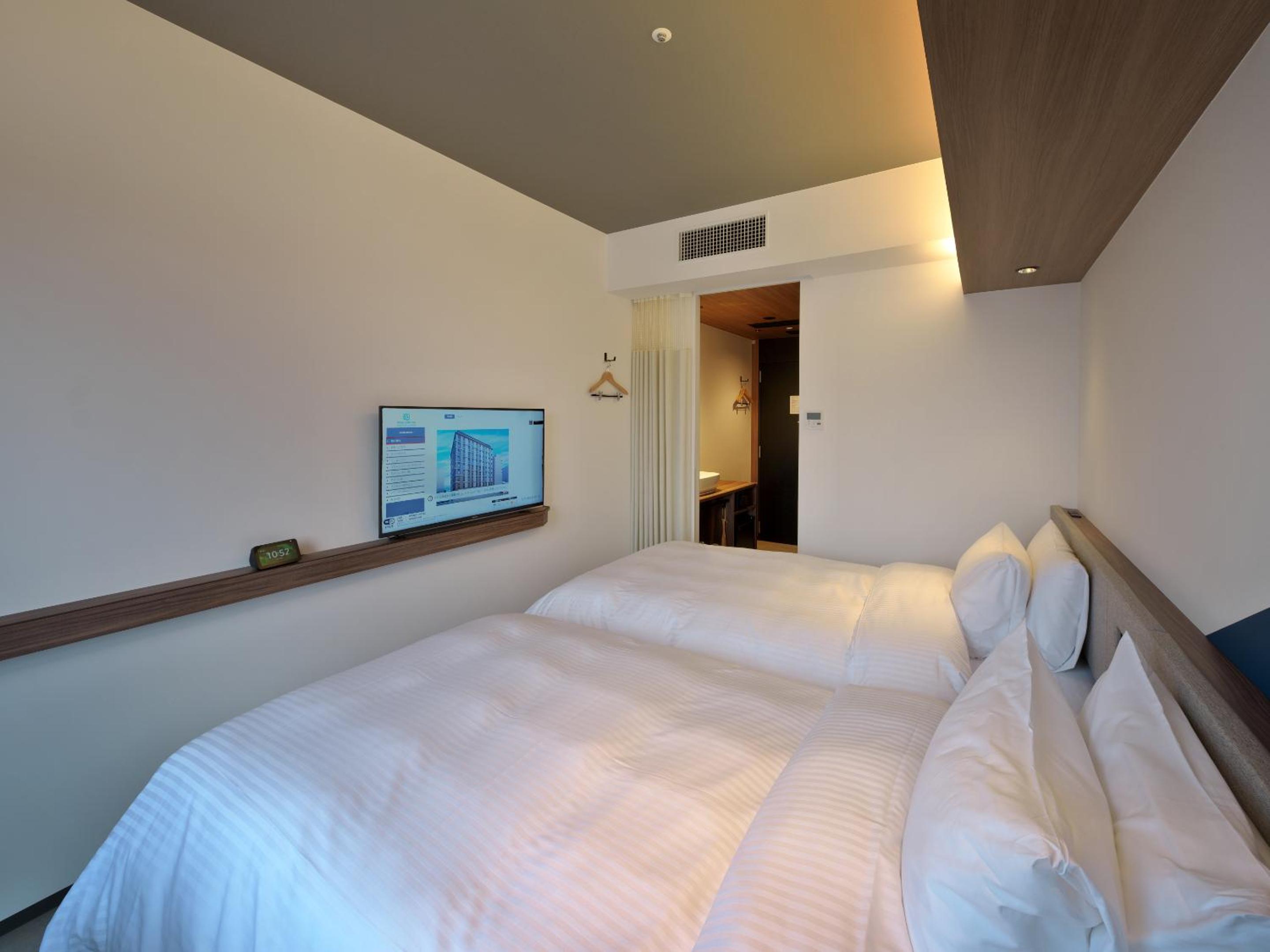 Standard Twin Room with Complimentary Breakfast - Non-Smoking - Photo 10