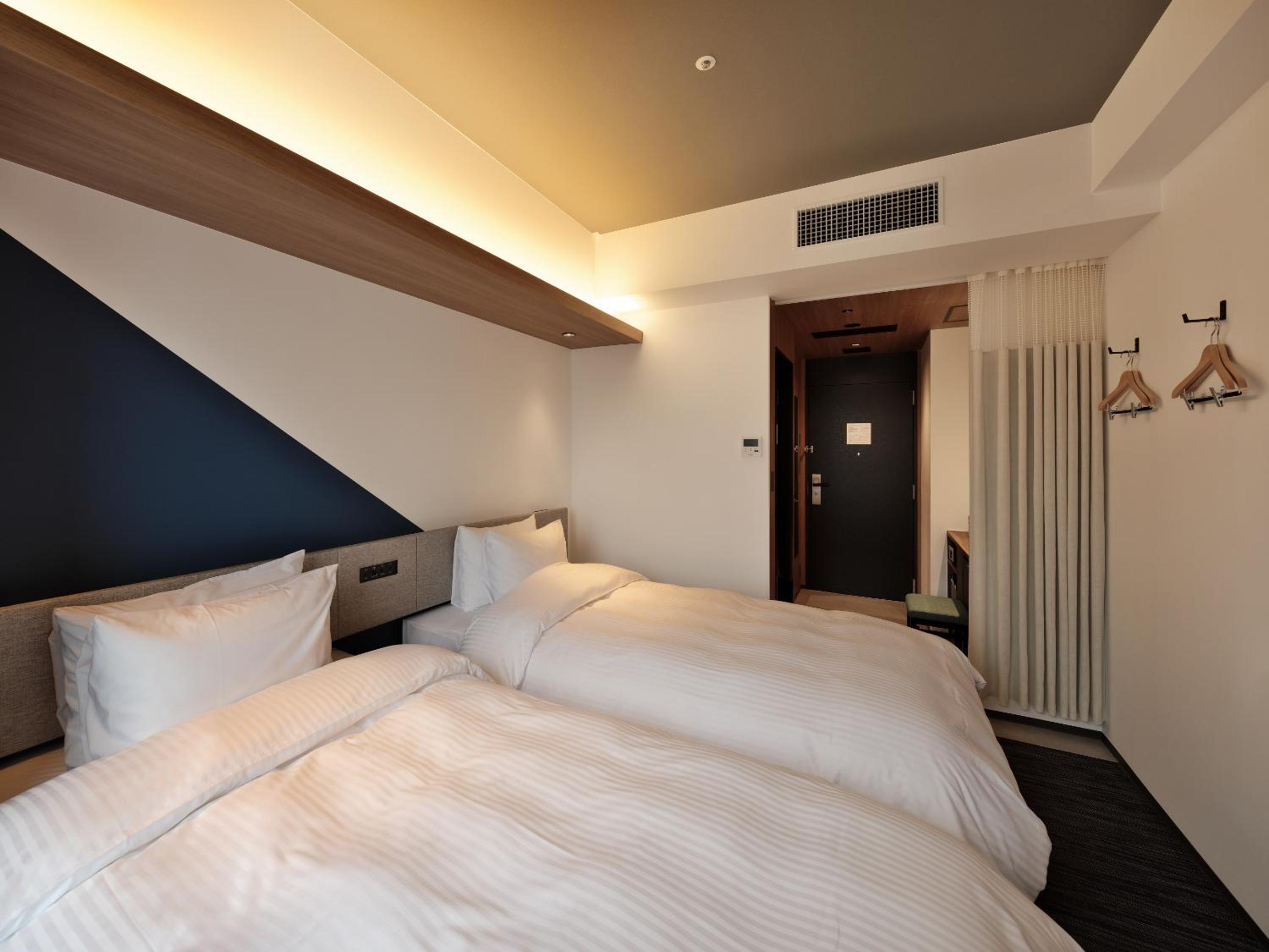 Standard Twin Room with Complimentary Breakfast - Non-Smoking - Photo 12