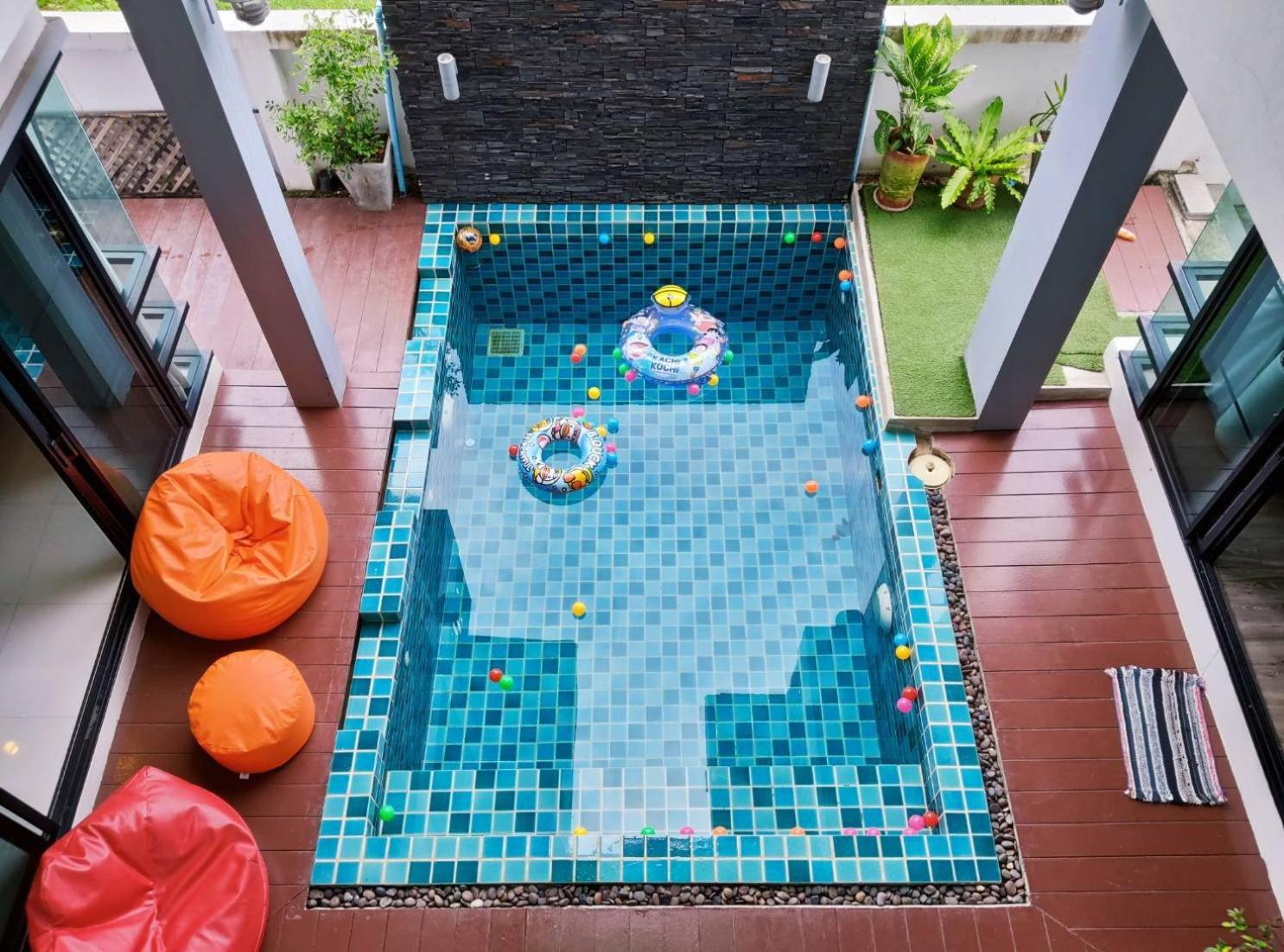 Three-Bedroom House - Photo 17