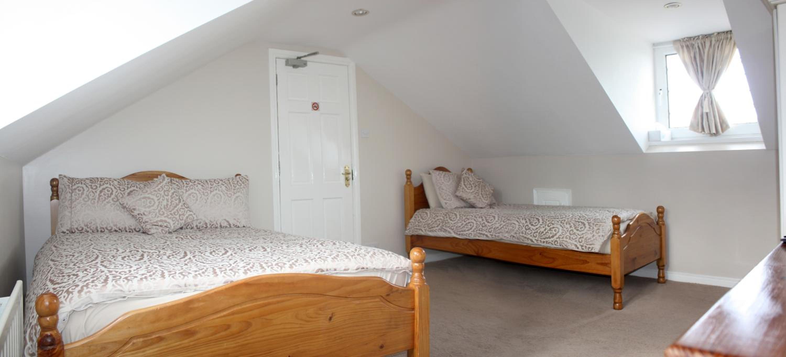 Triple Room with City View
