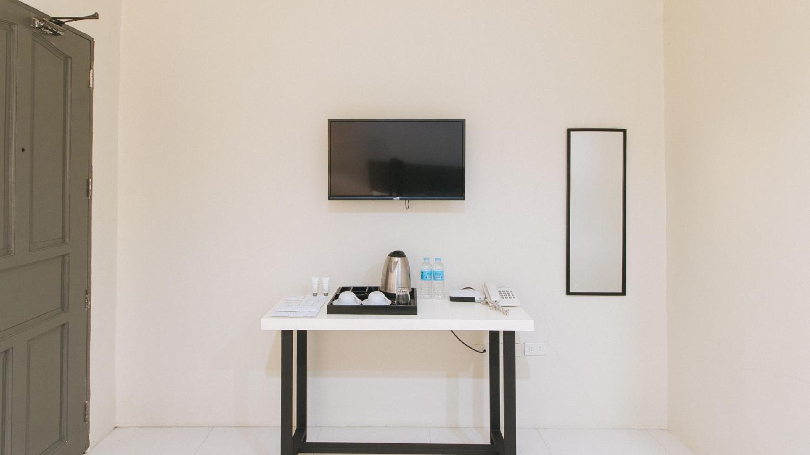 Queen Room - Photo 6