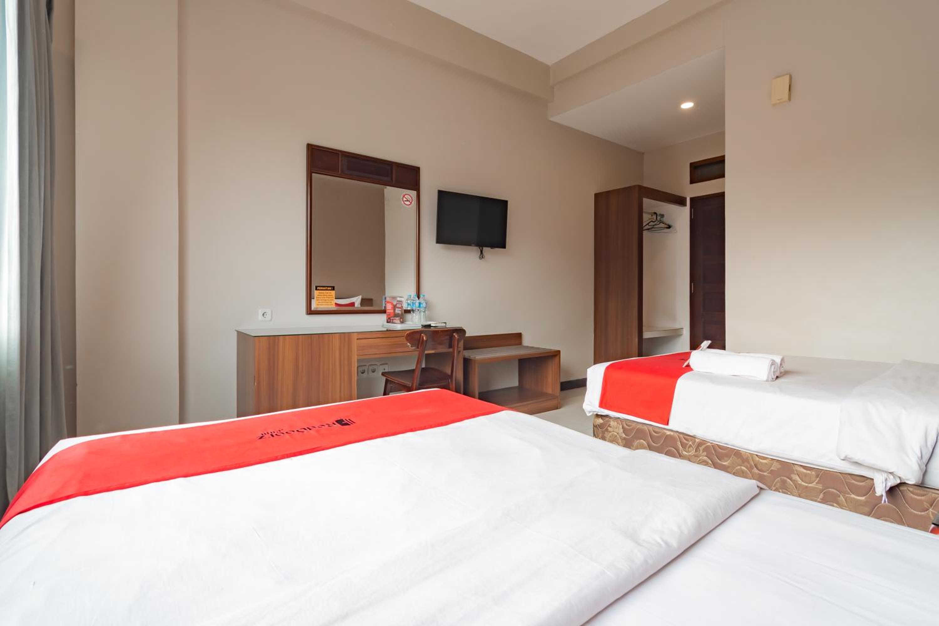 Twin Room - Photo 1