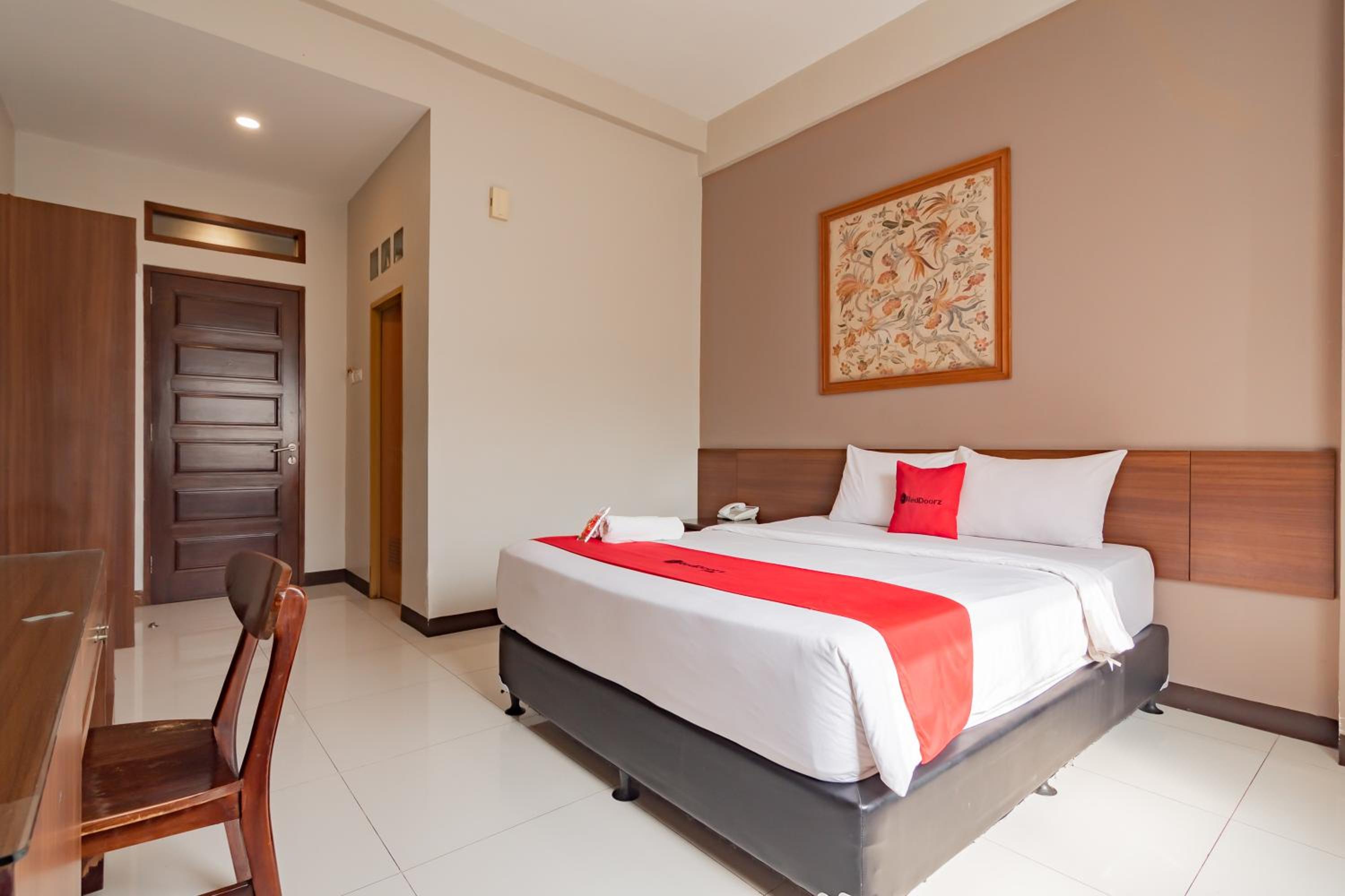 Double Room - Photo 10