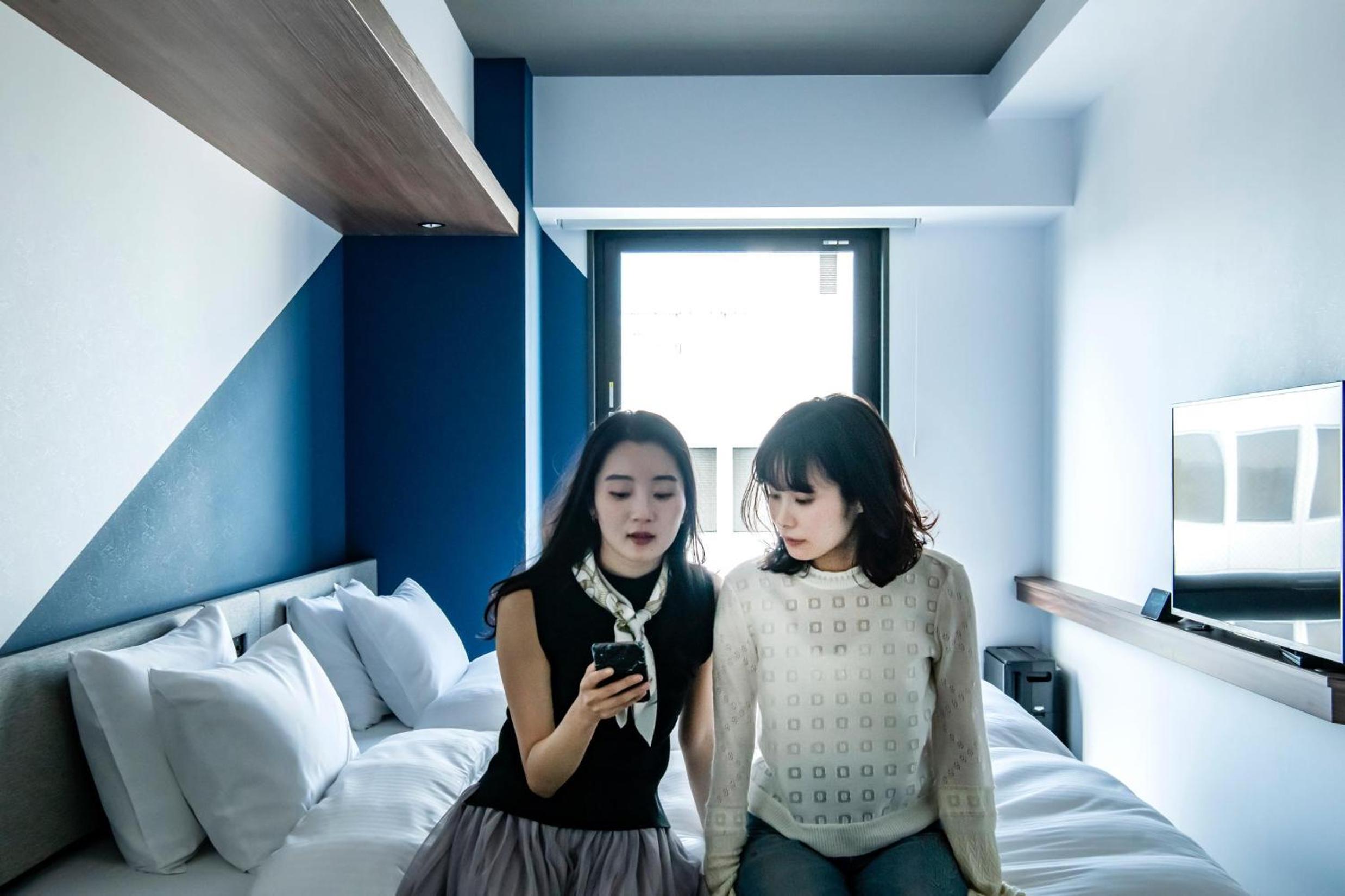Standard Twin Room with Complimentary Breakfast - Non-Smoking - Photo 4