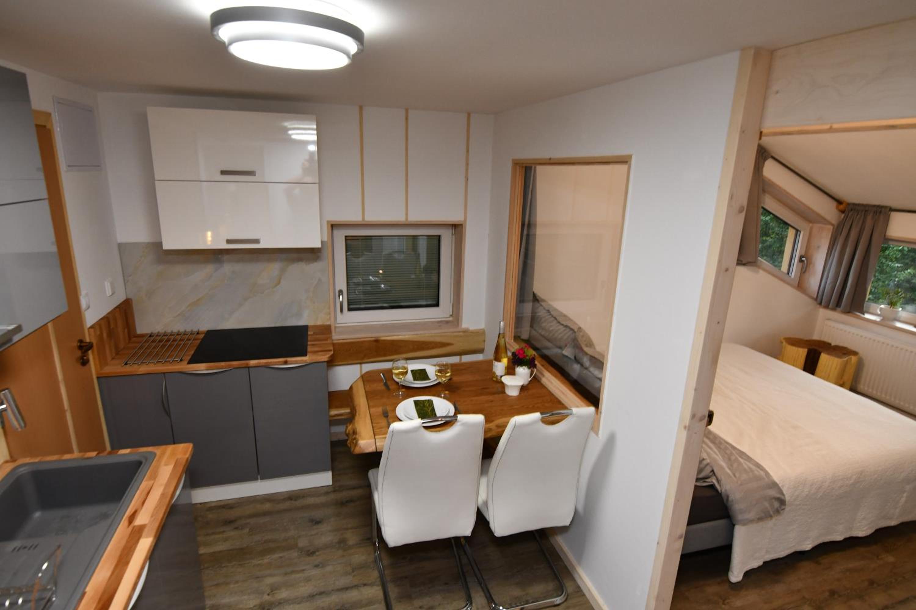 One-Bedroom Apartment - Photo 8