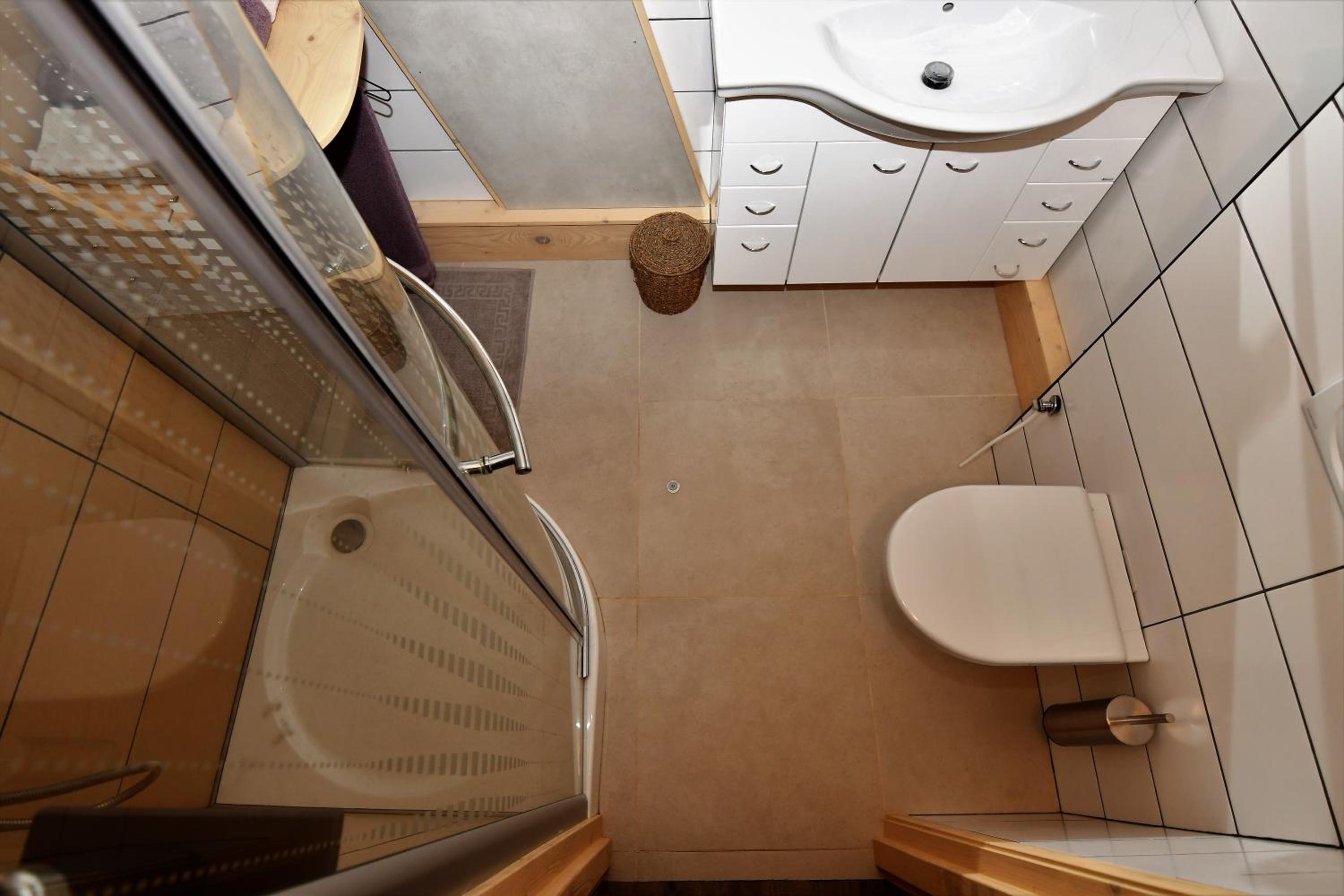 One-Bedroom Apartment - Photo 12