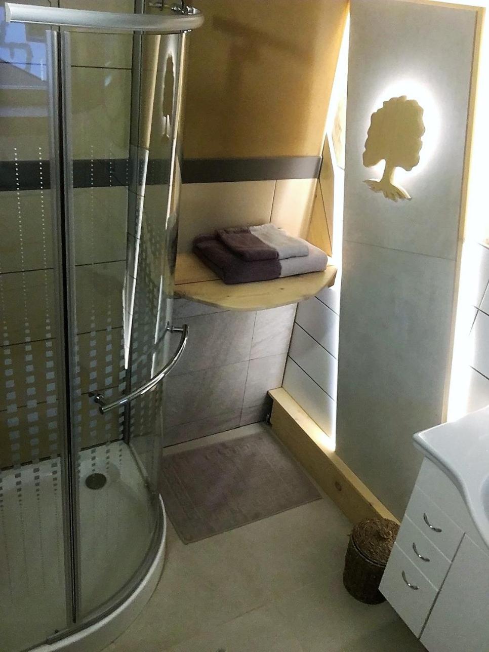 One-Bedroom Apartment - Photo 13