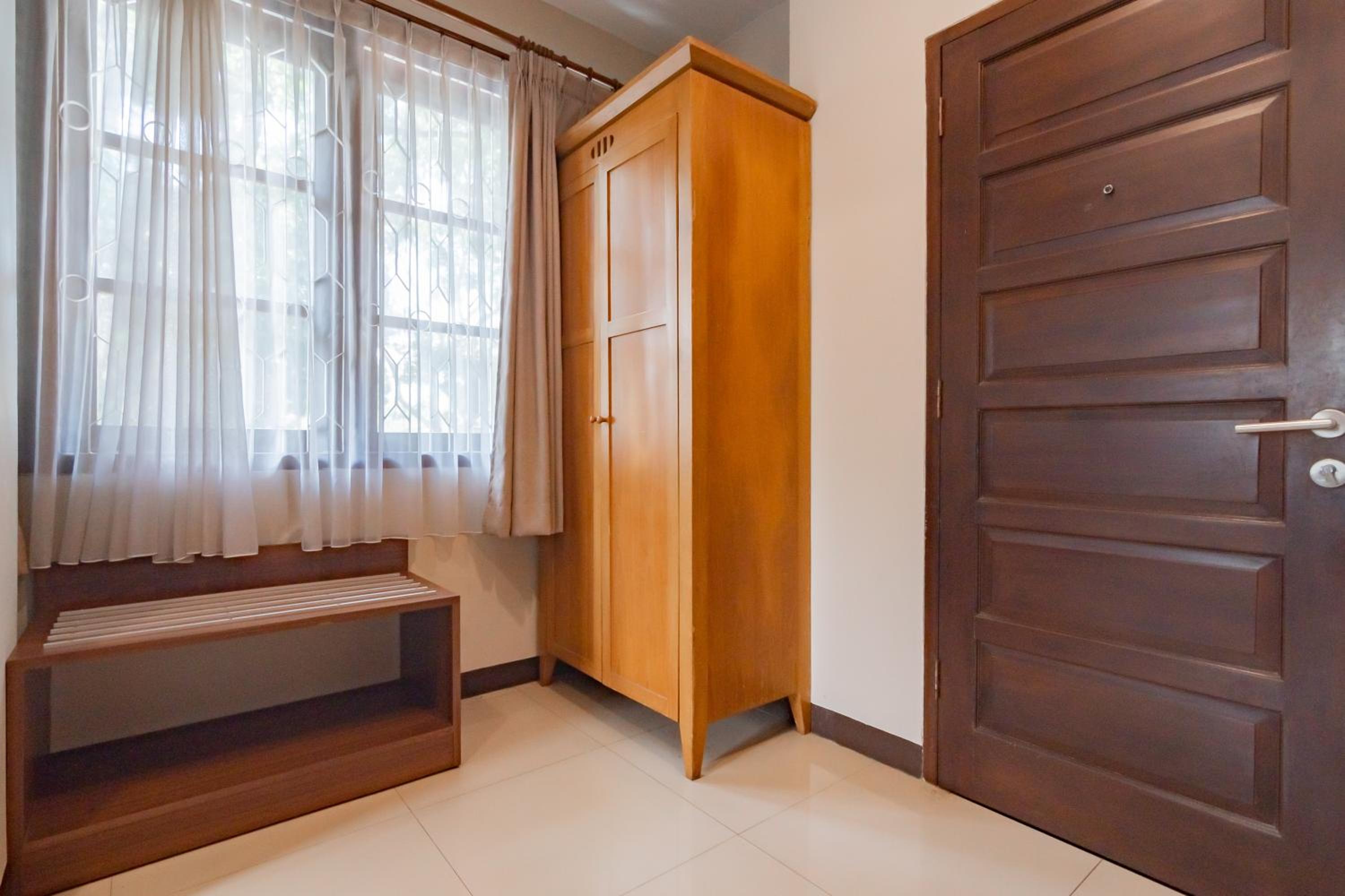 Deluxe Room - Photo 7