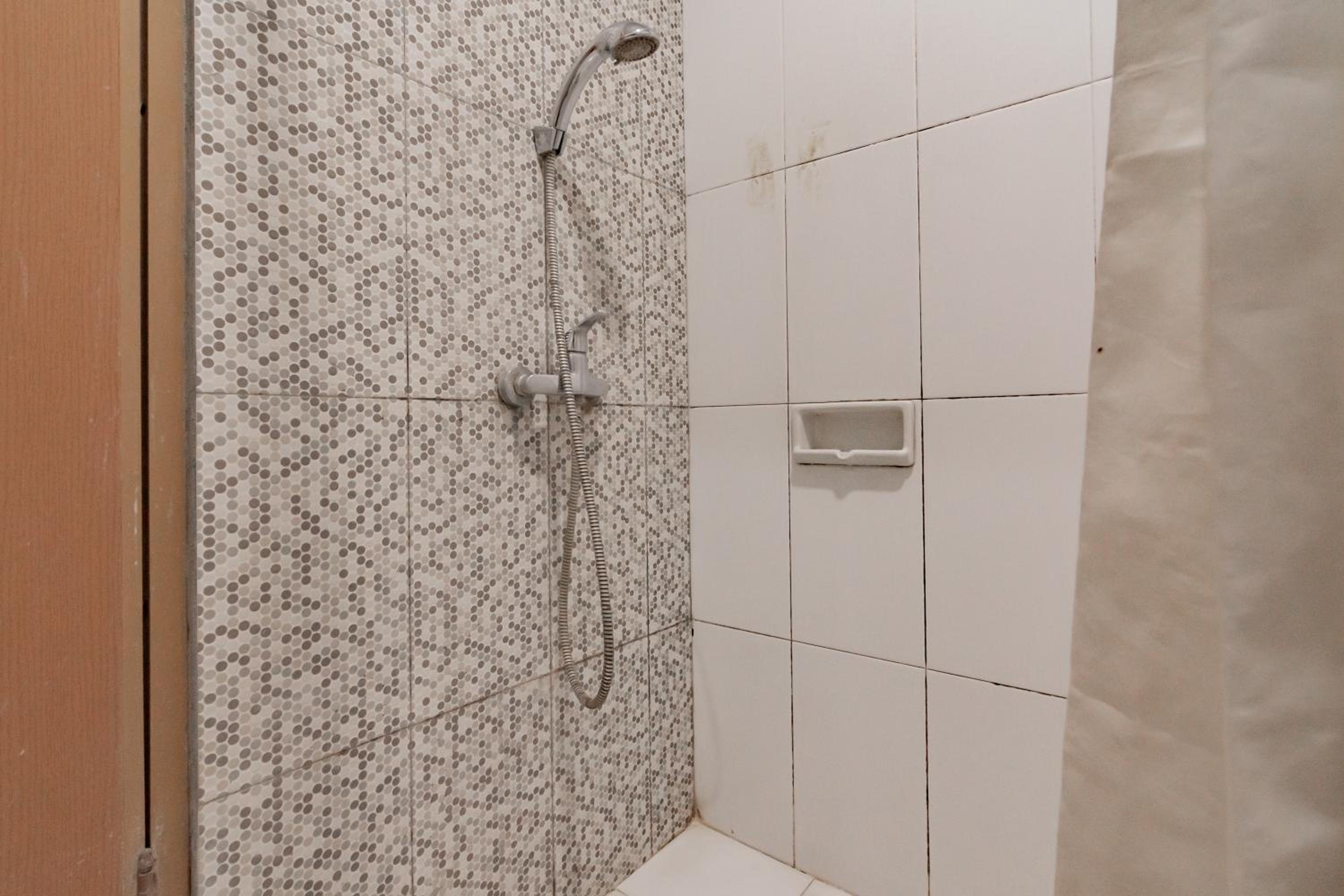 Twin Room - Photo 2