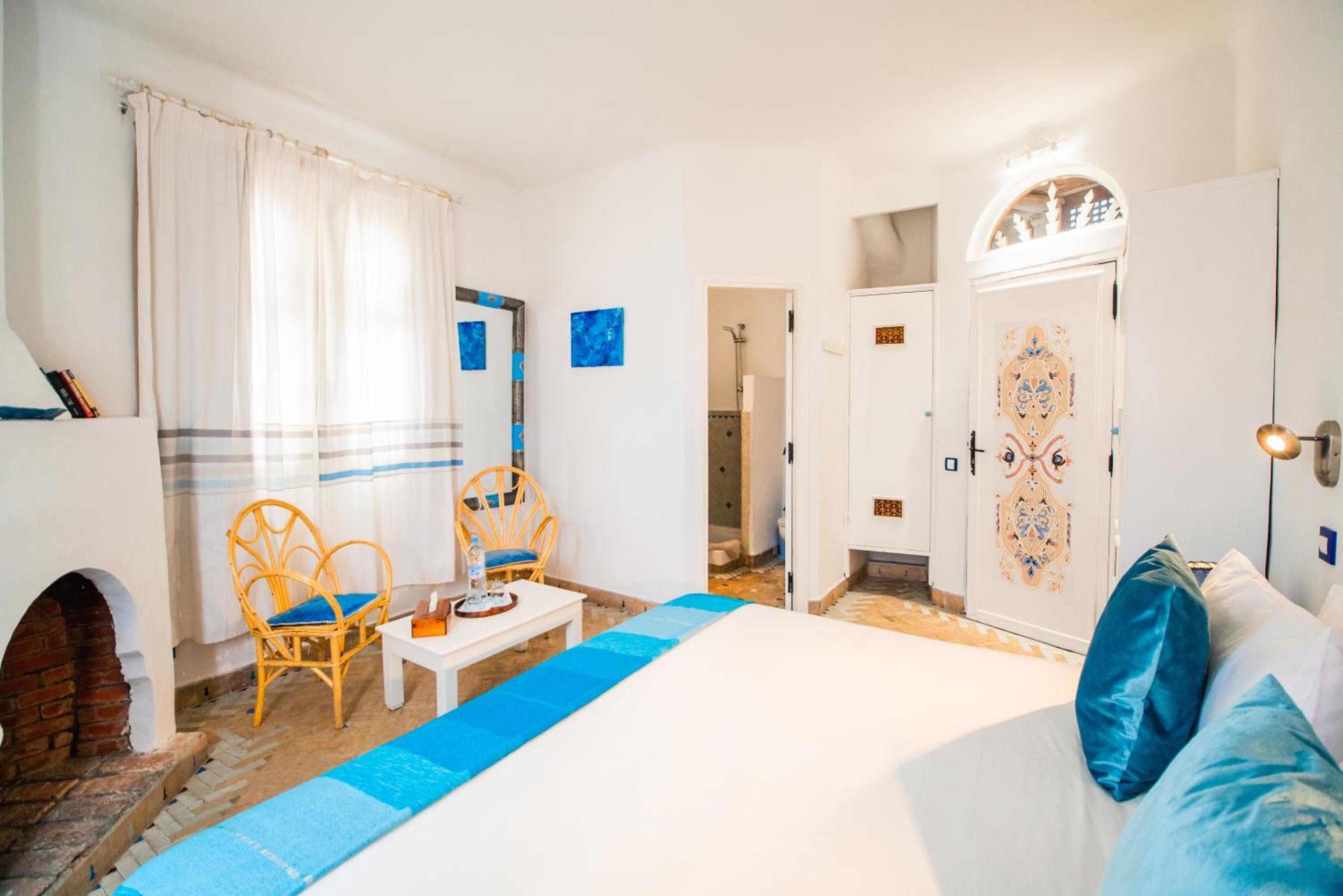 Superior Double or Twin Room - Photo 12