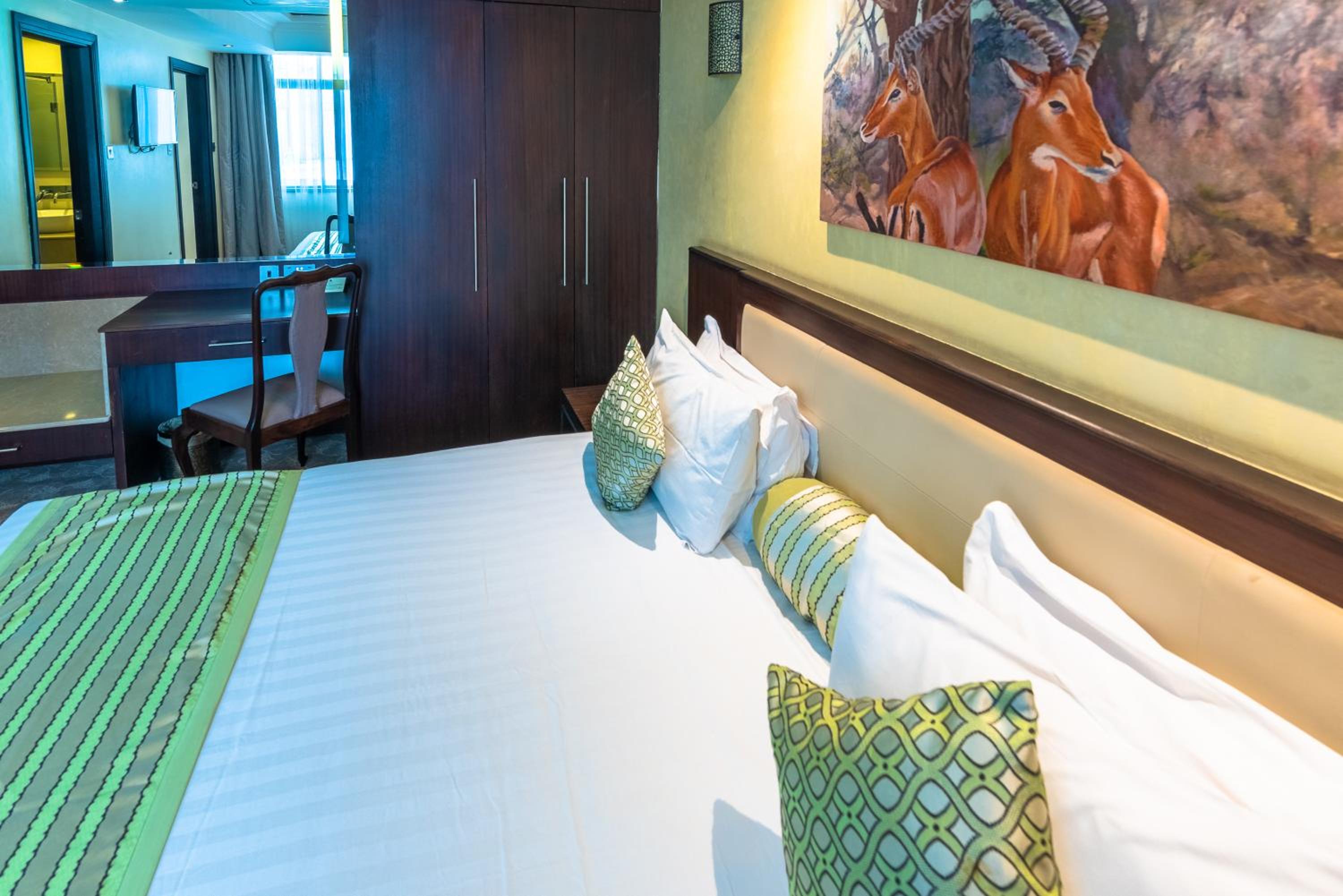 Panoramic Suite - Photo 2