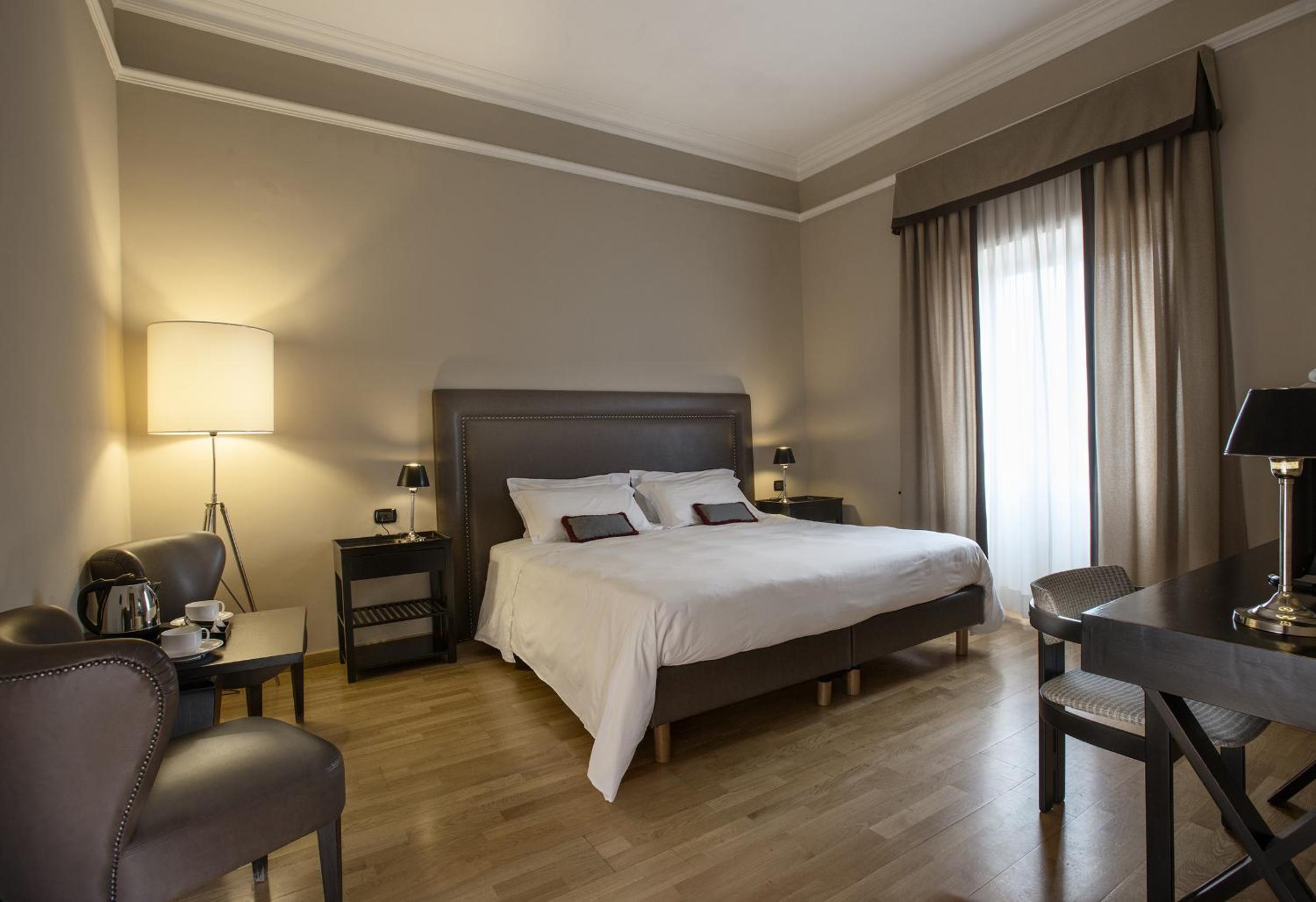 Superior Large Double or Twin Room photo 3