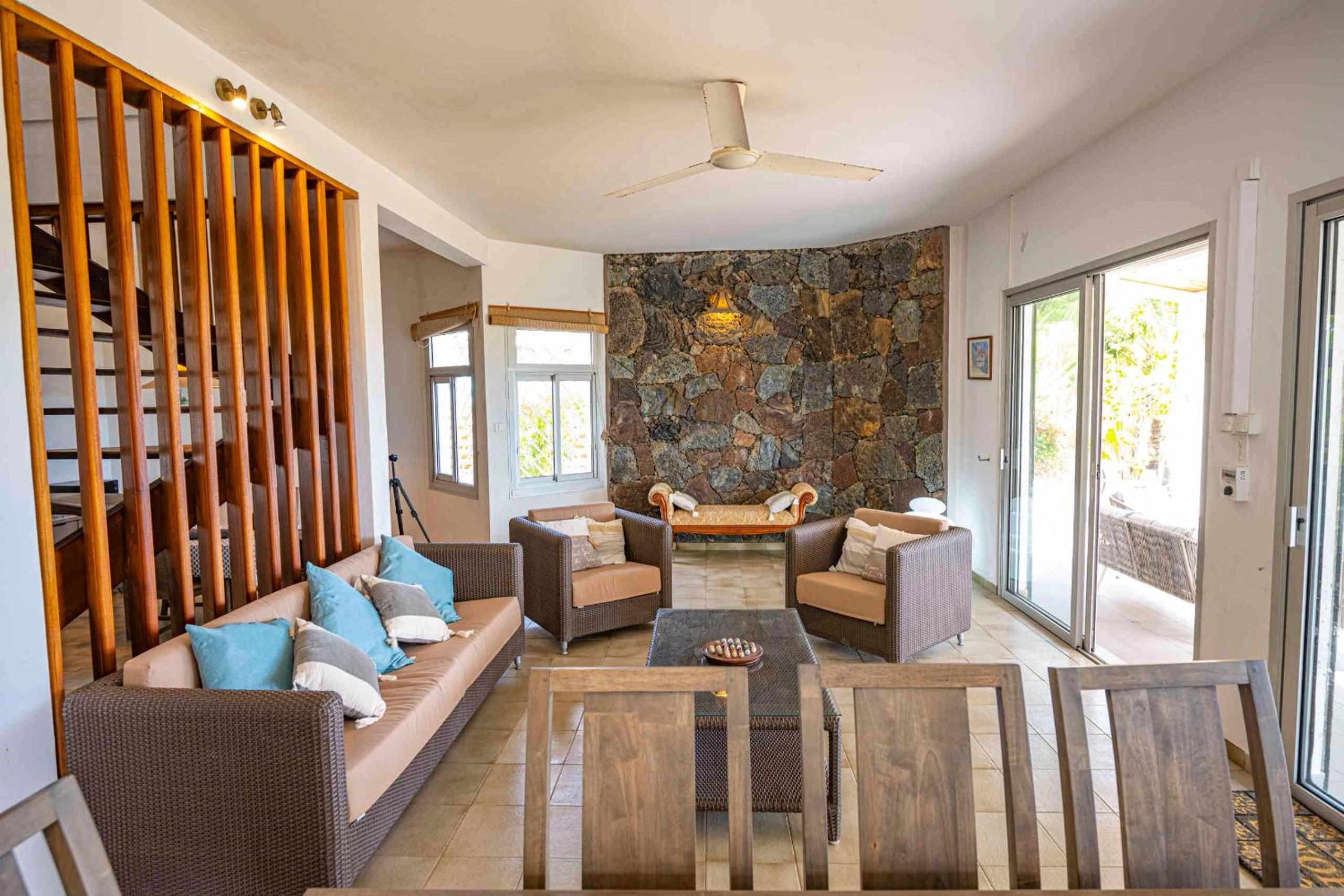 Villa photo 2