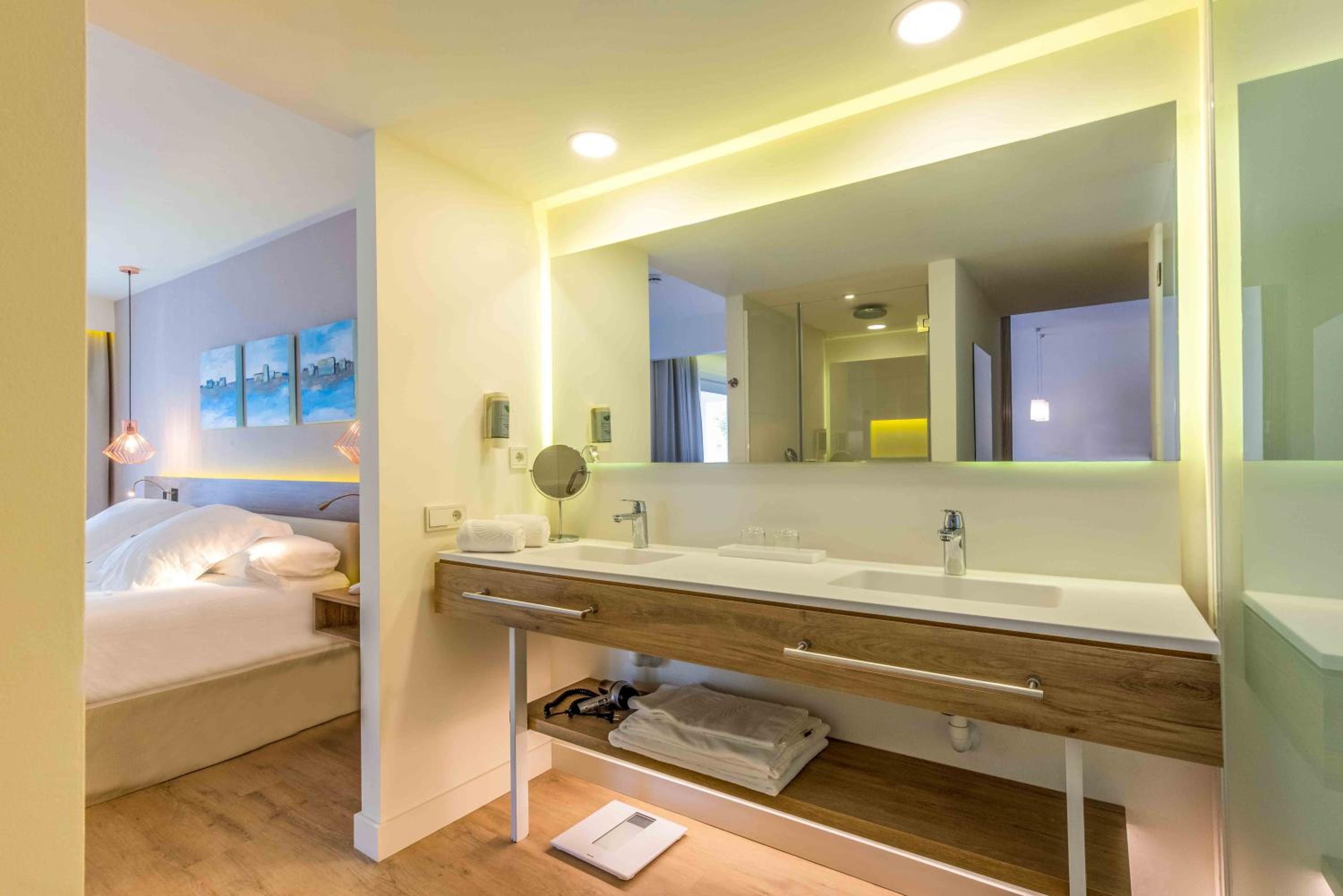 Golden Suite