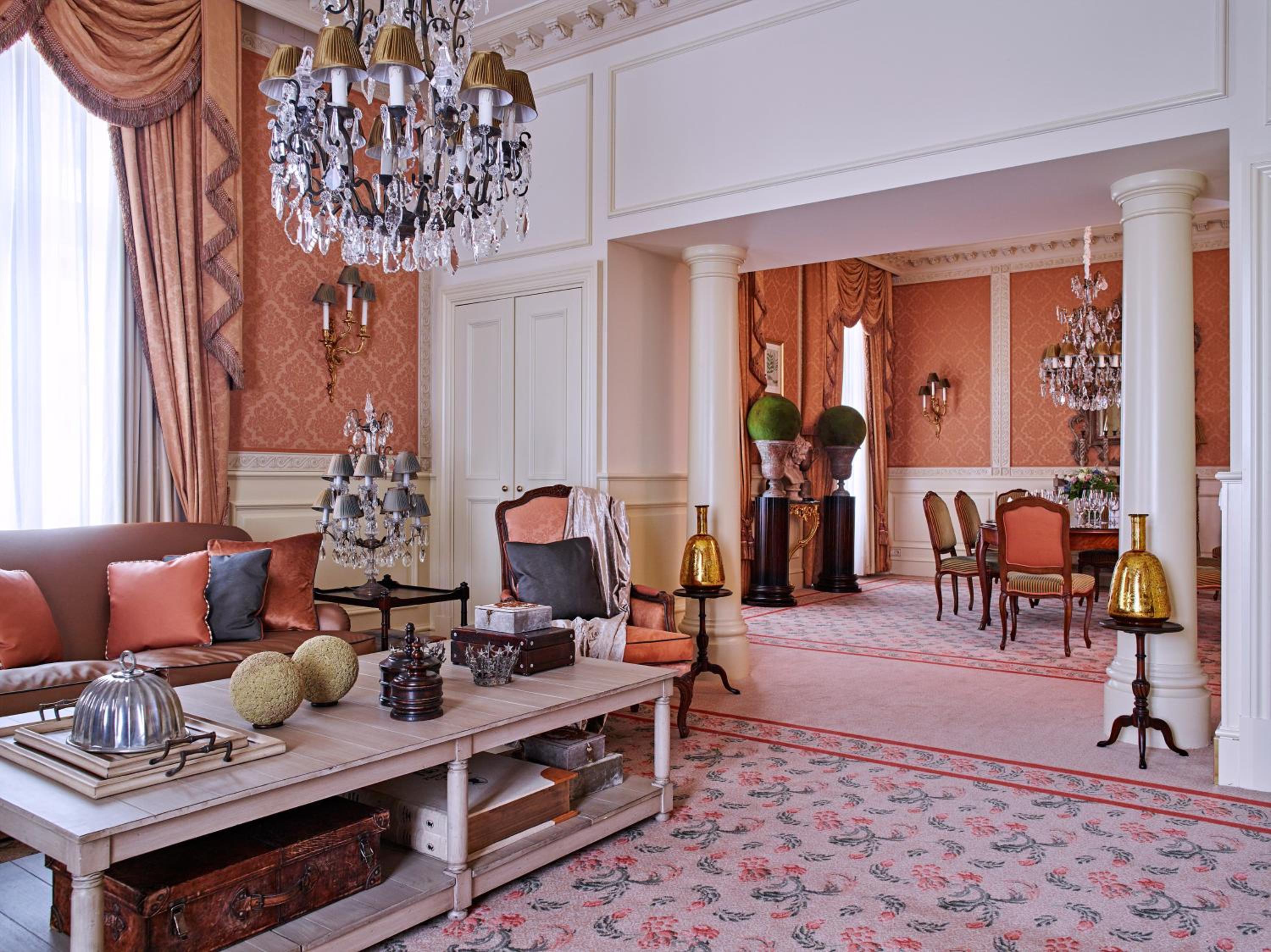 One-Bedroom Suite with Ring Boulevard View photo 2