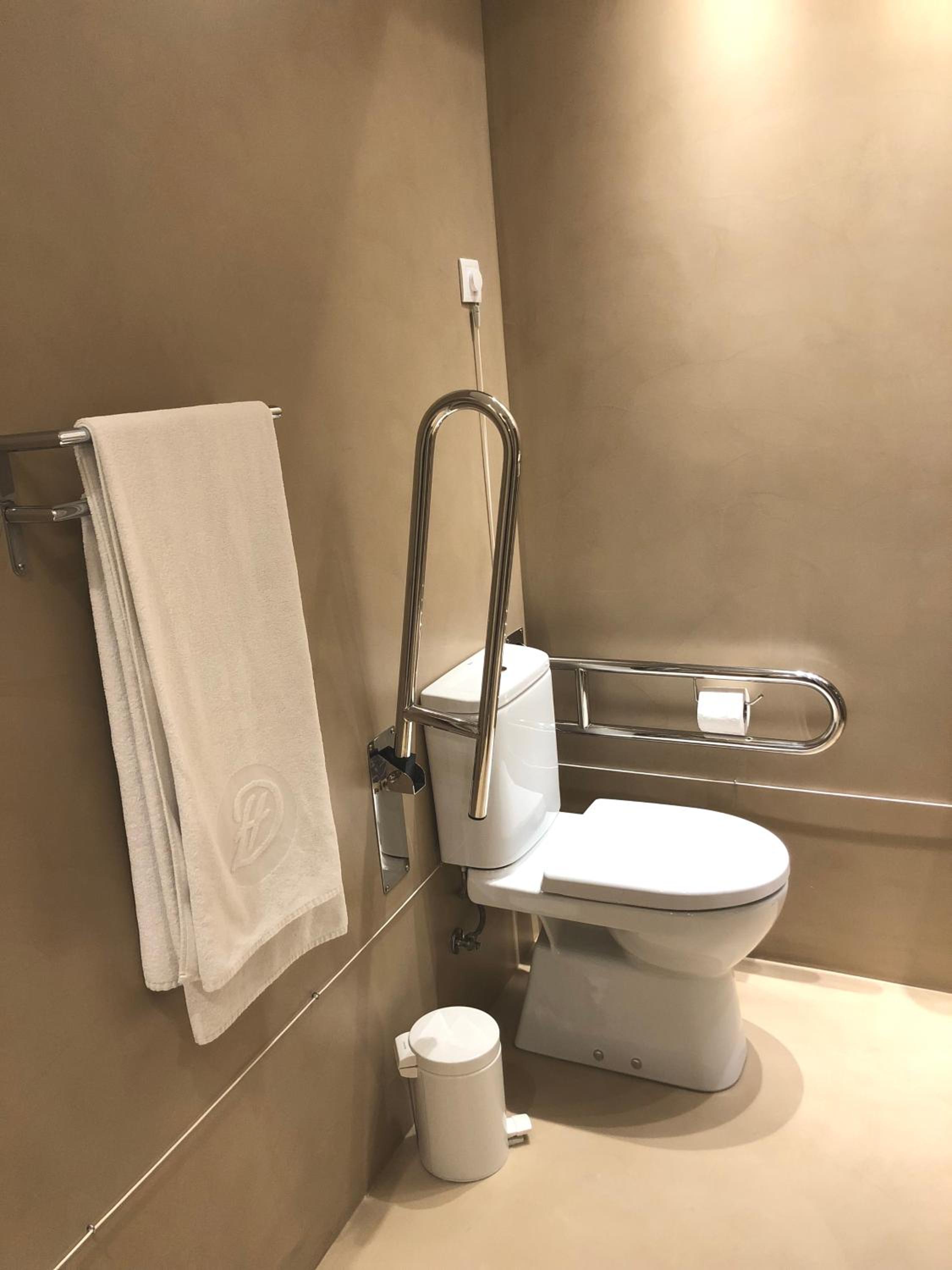 Double Room - Disability Access - Photo 4