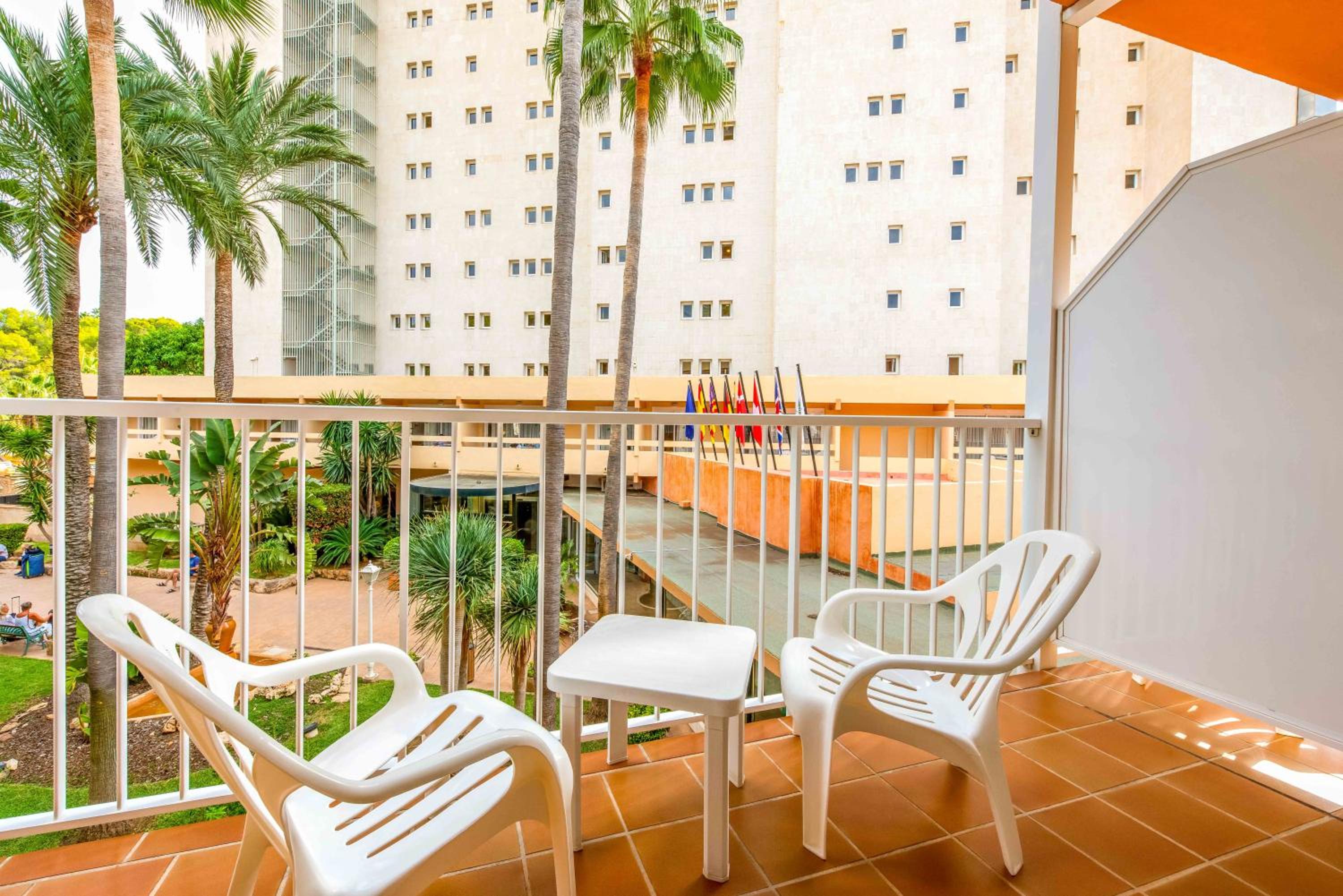 Double Room with Balcony photo 3