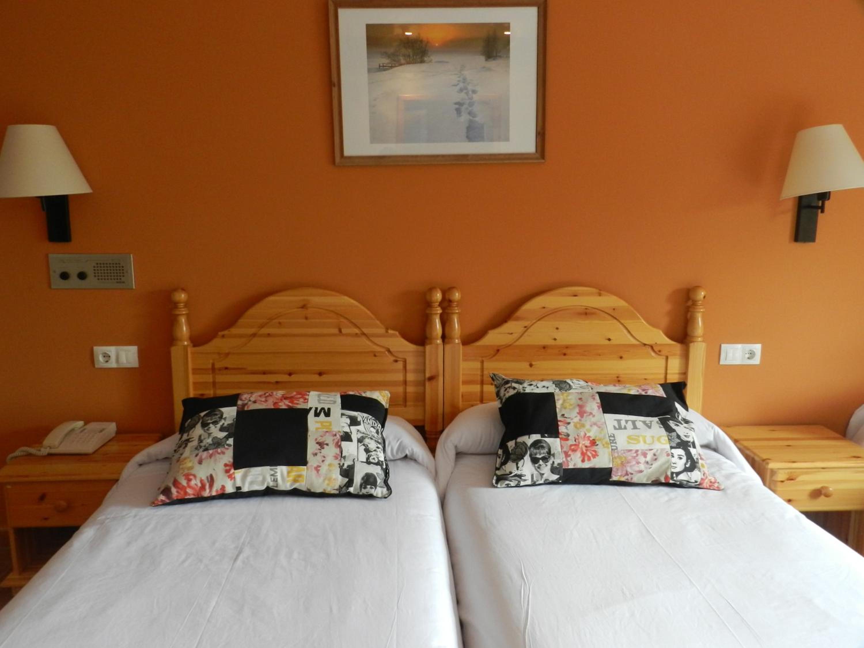 Double Standard Room - Photo 12