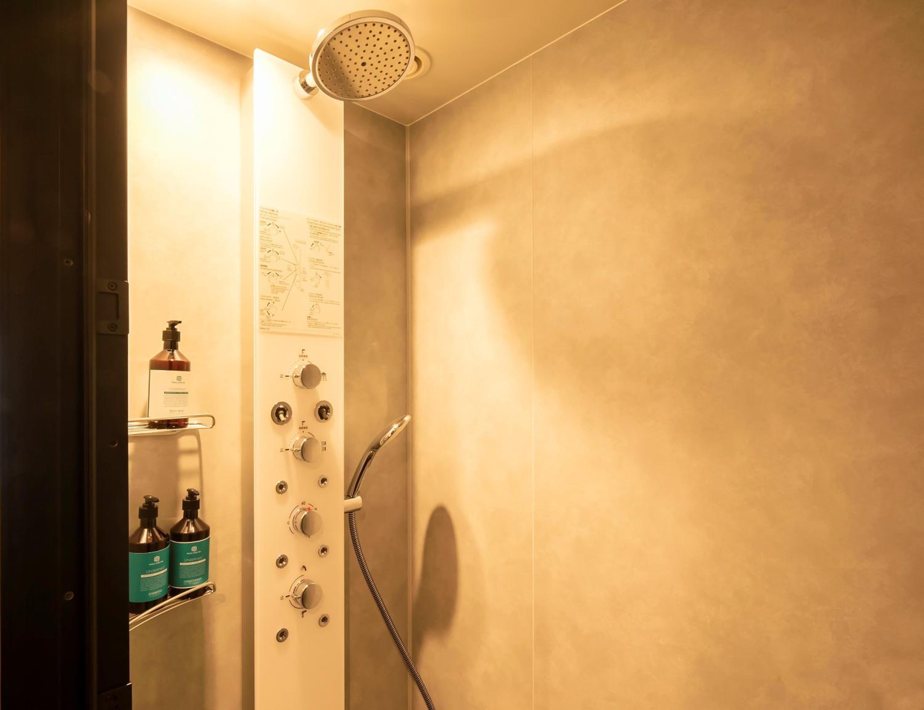 Standard Double Room with Complimentary Light Breakfast - Non-Smoking - Photo 5