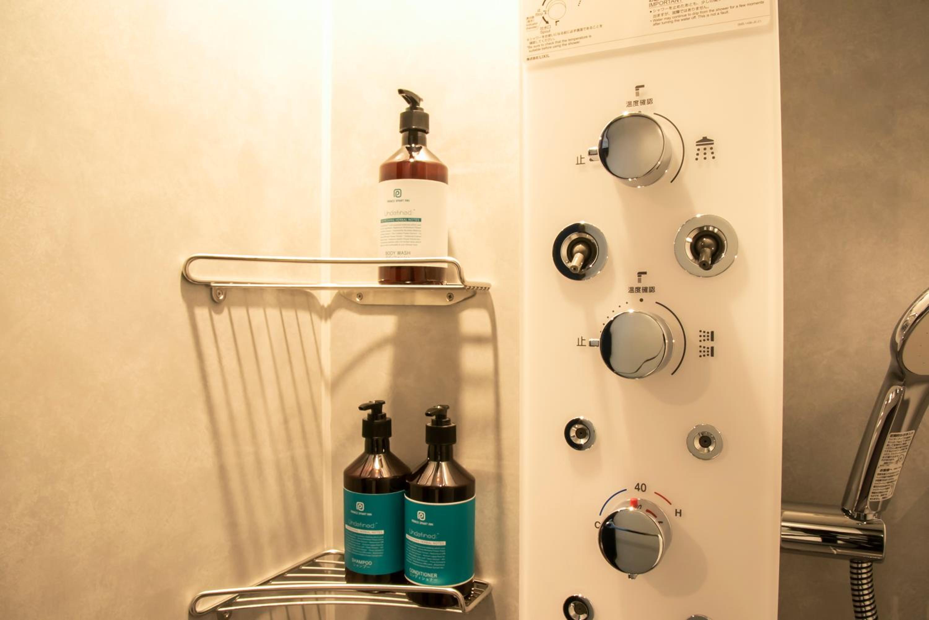 Late Check In 19:00 - Check Out 10:00 - Standard Twin Room B with Complimentary Light Breakfast - Photo 7
