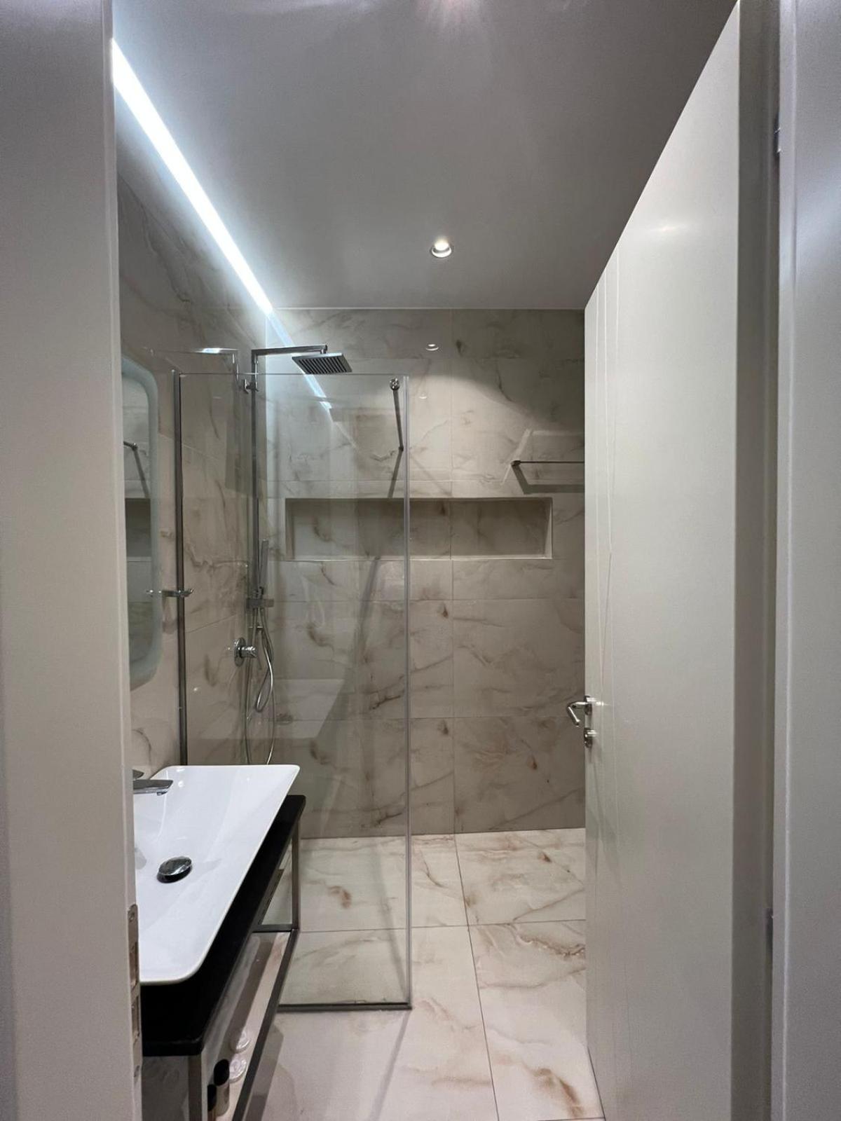 Double Room with Balcony photo 3