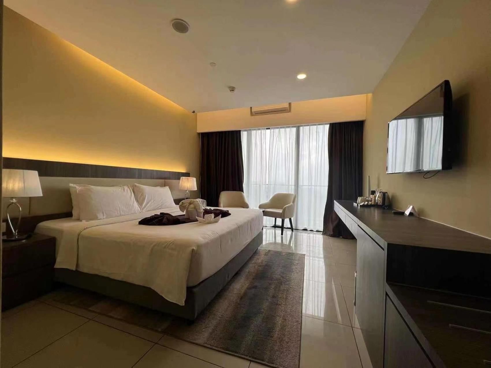 Two-Bedroom Apartment - Photo 2