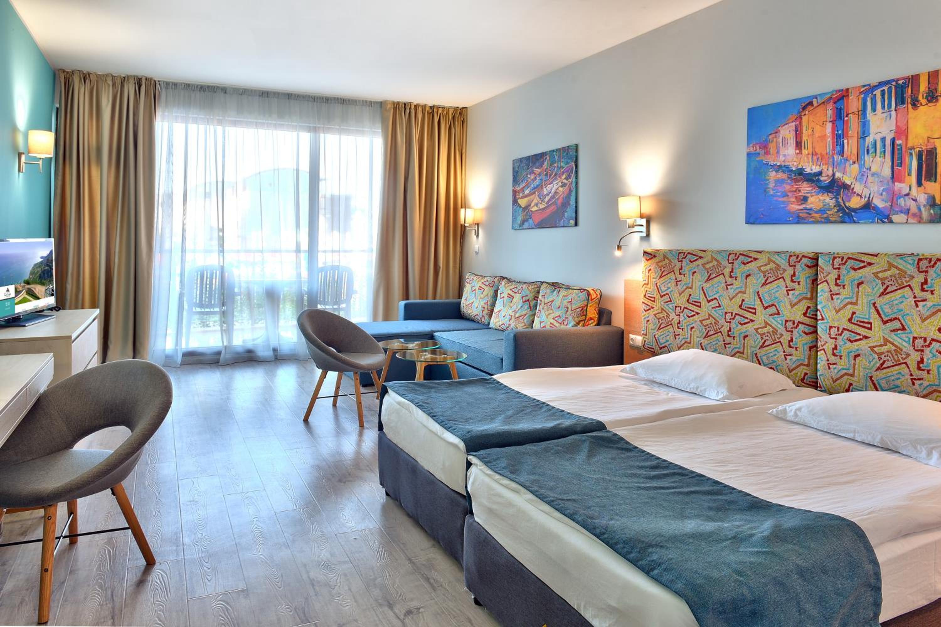 Twin Room with Balcony and Sea View - Free Access to Aquapark and Action Park - Photo 2