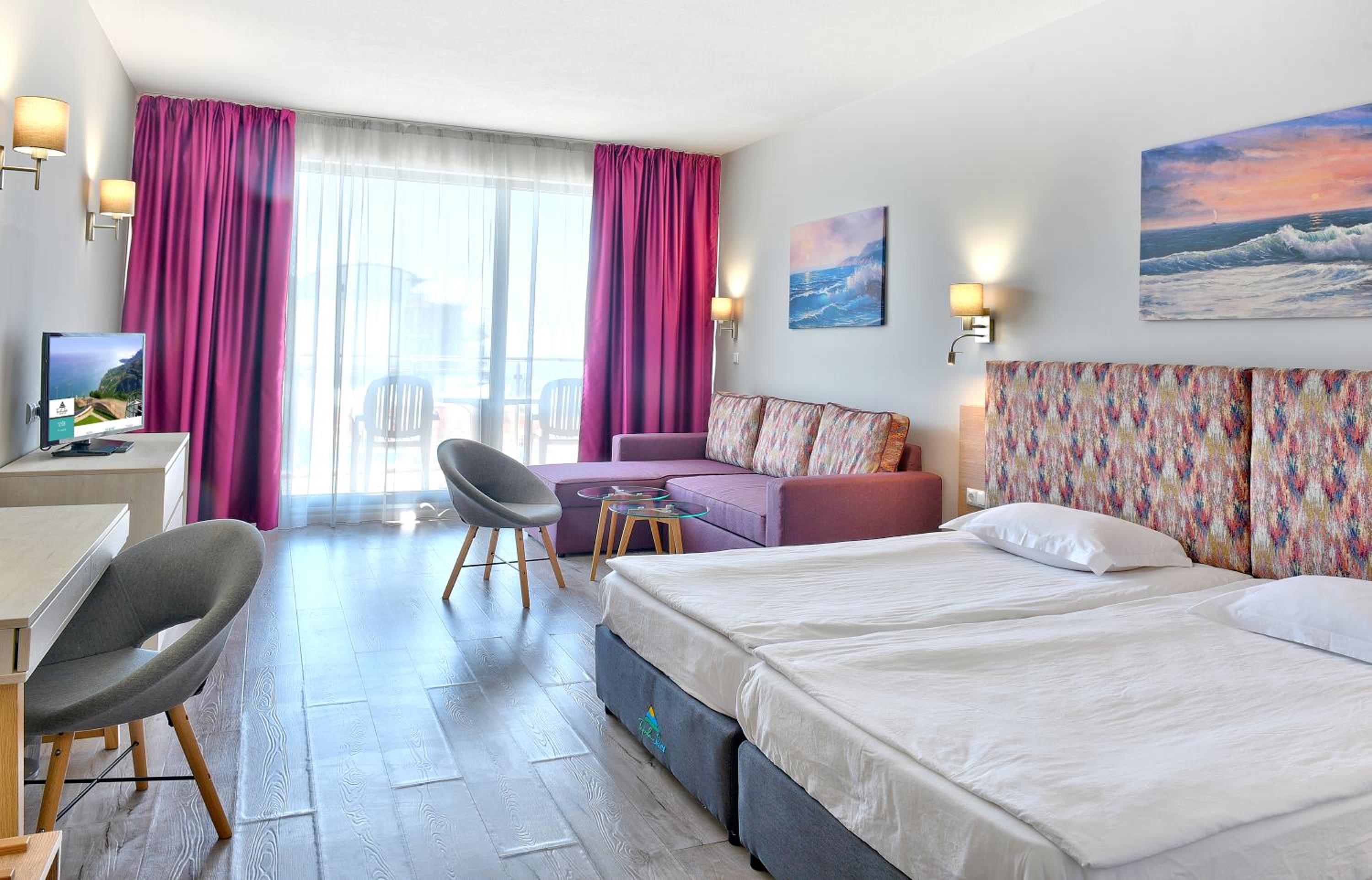Twin Room with Balcony and Sea View - Free Access to Aquapark and Action Park - Photo 1
