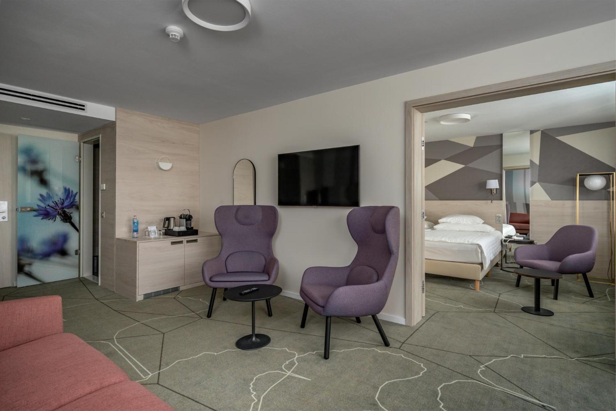 Suite with Wellness and Fitness Access thumbnail 5