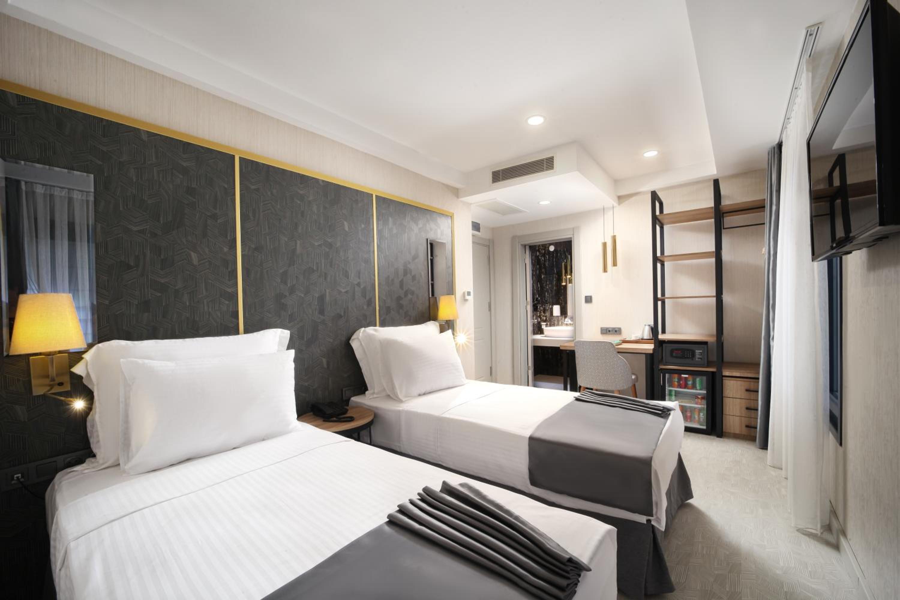 Standard Double or Twin Room - Ground Floor photo 3