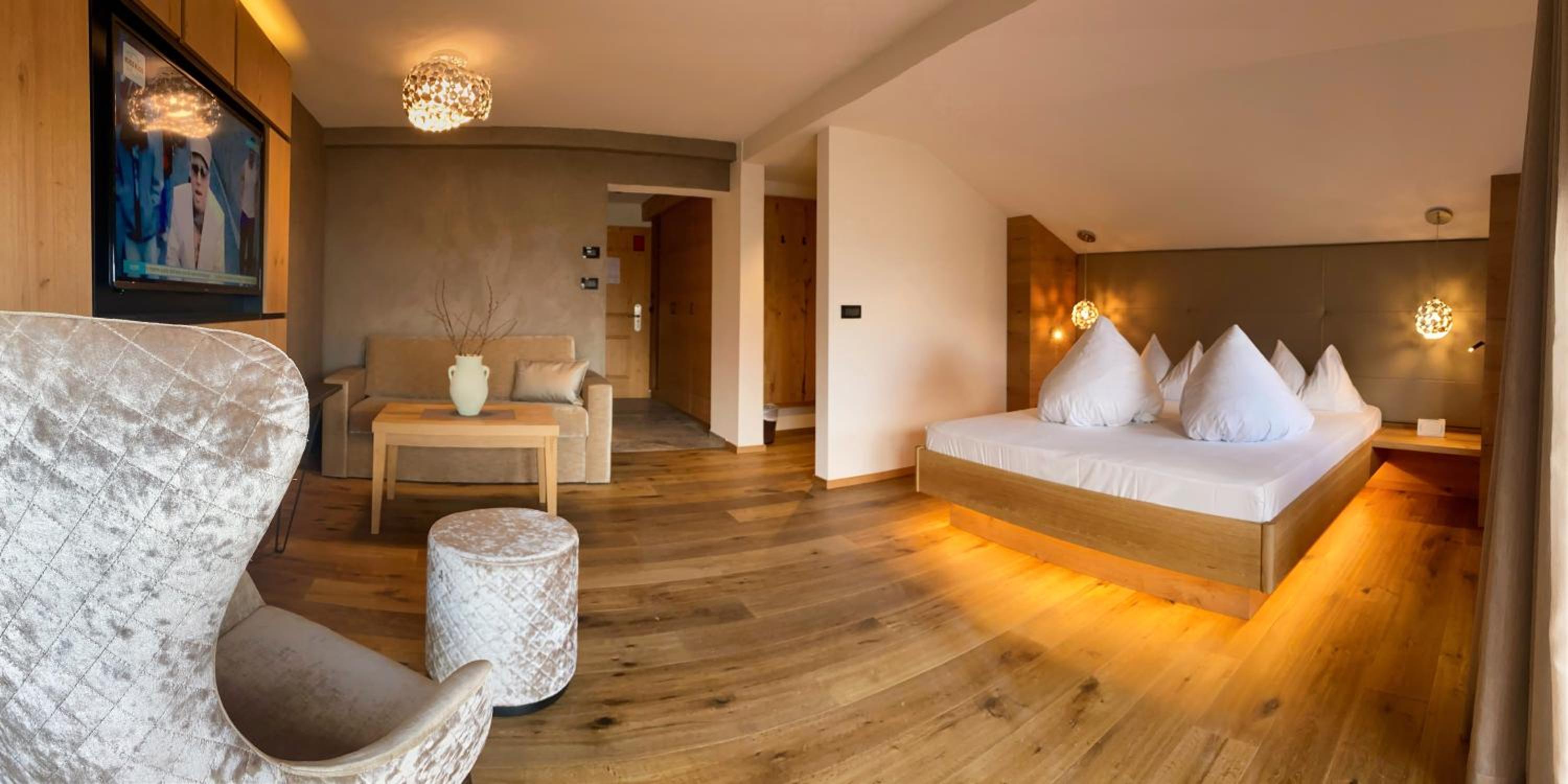 Deluxe Suite photo 1