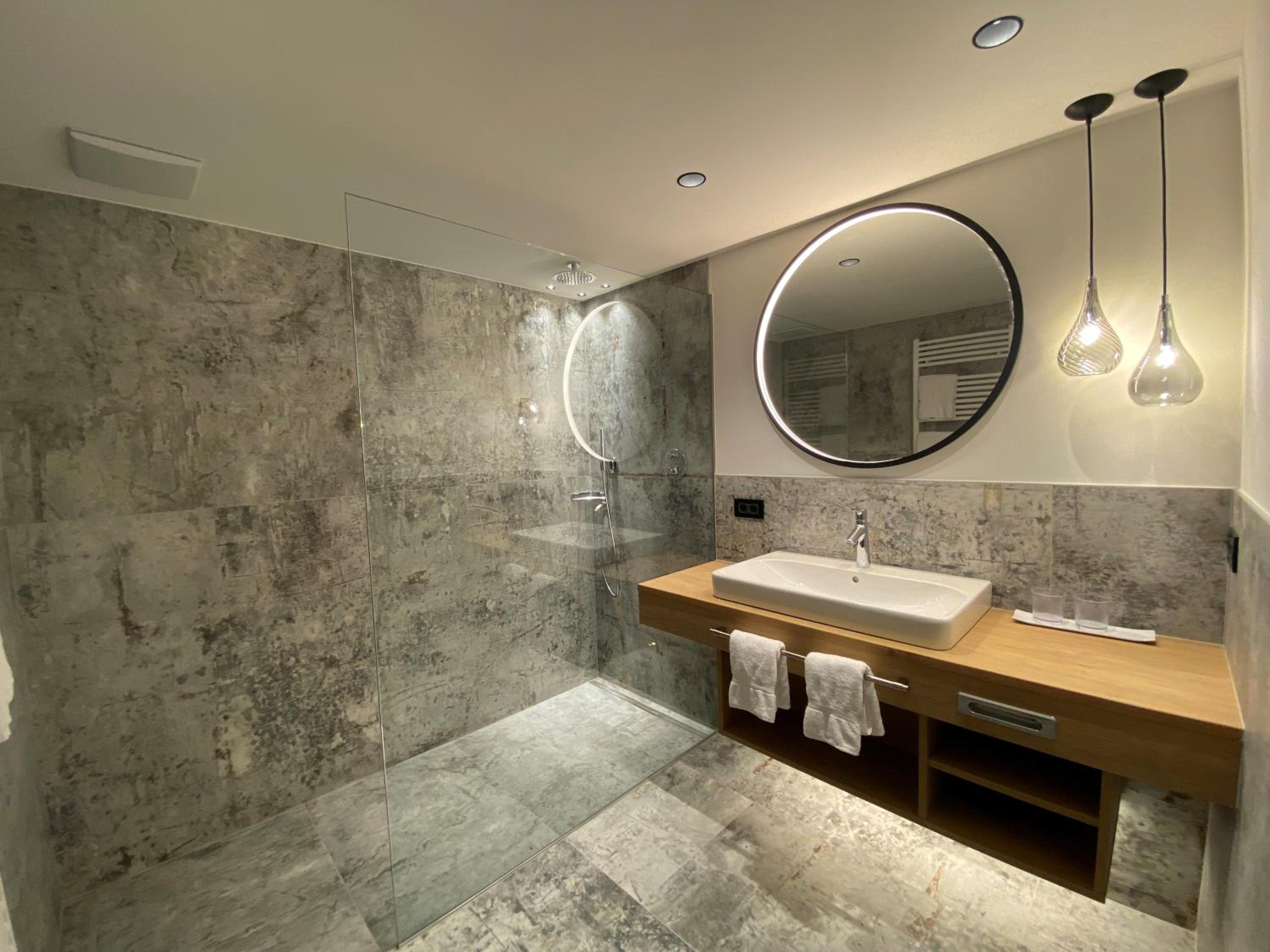 Deluxe Suite photo 2