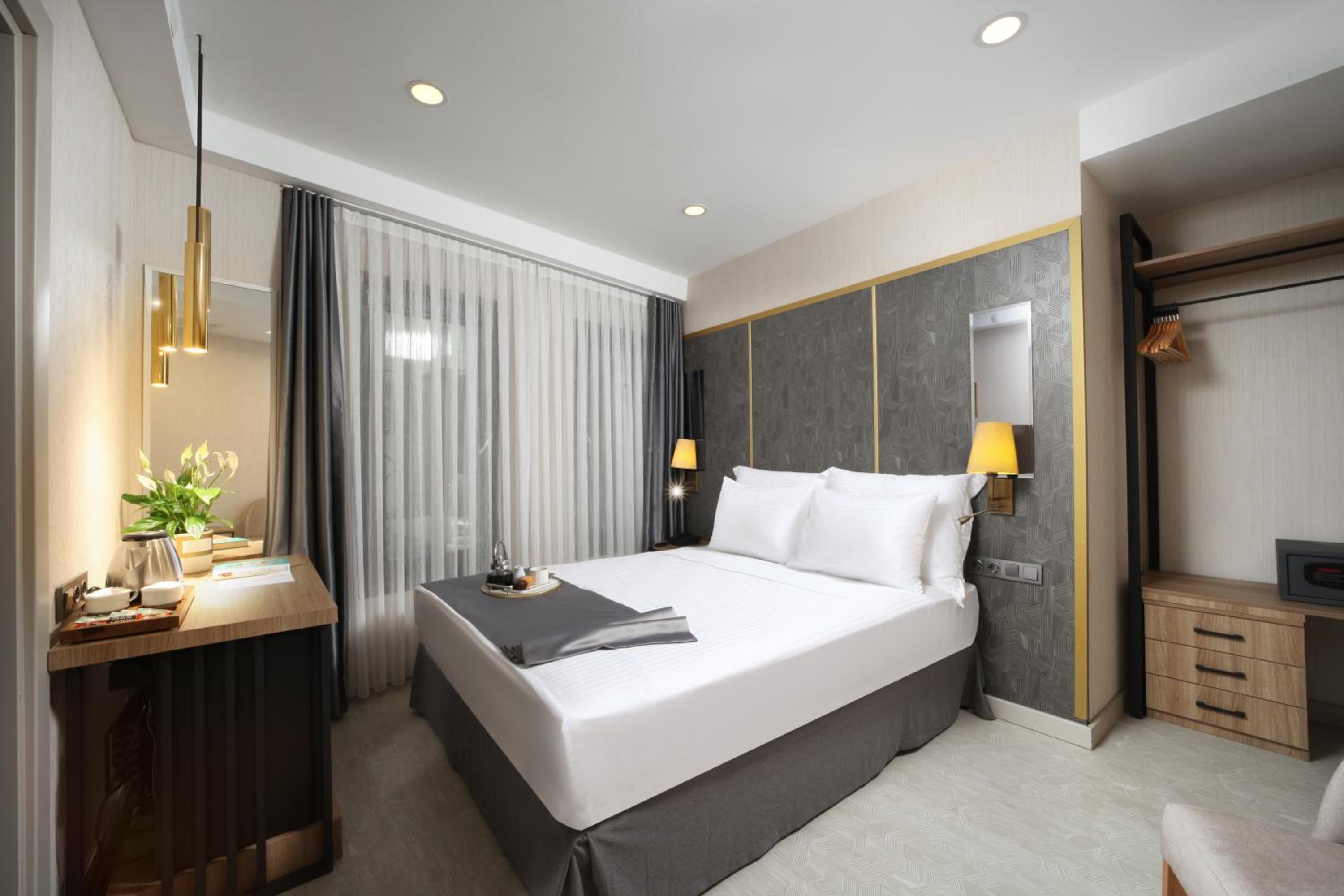 Standard Double or Twin Room - Ground Floor photo 1