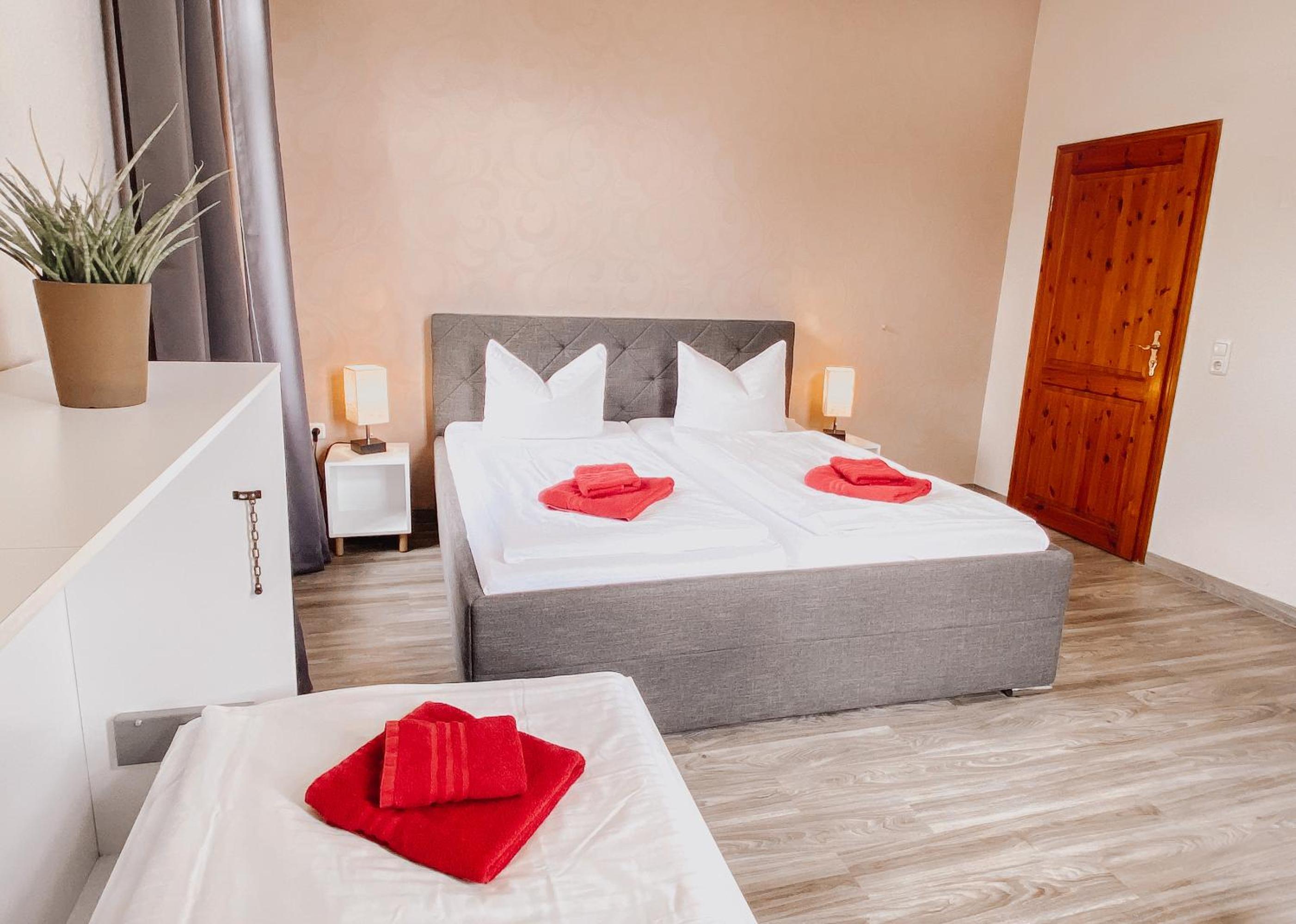 Double Room with Extra Bed photo 2