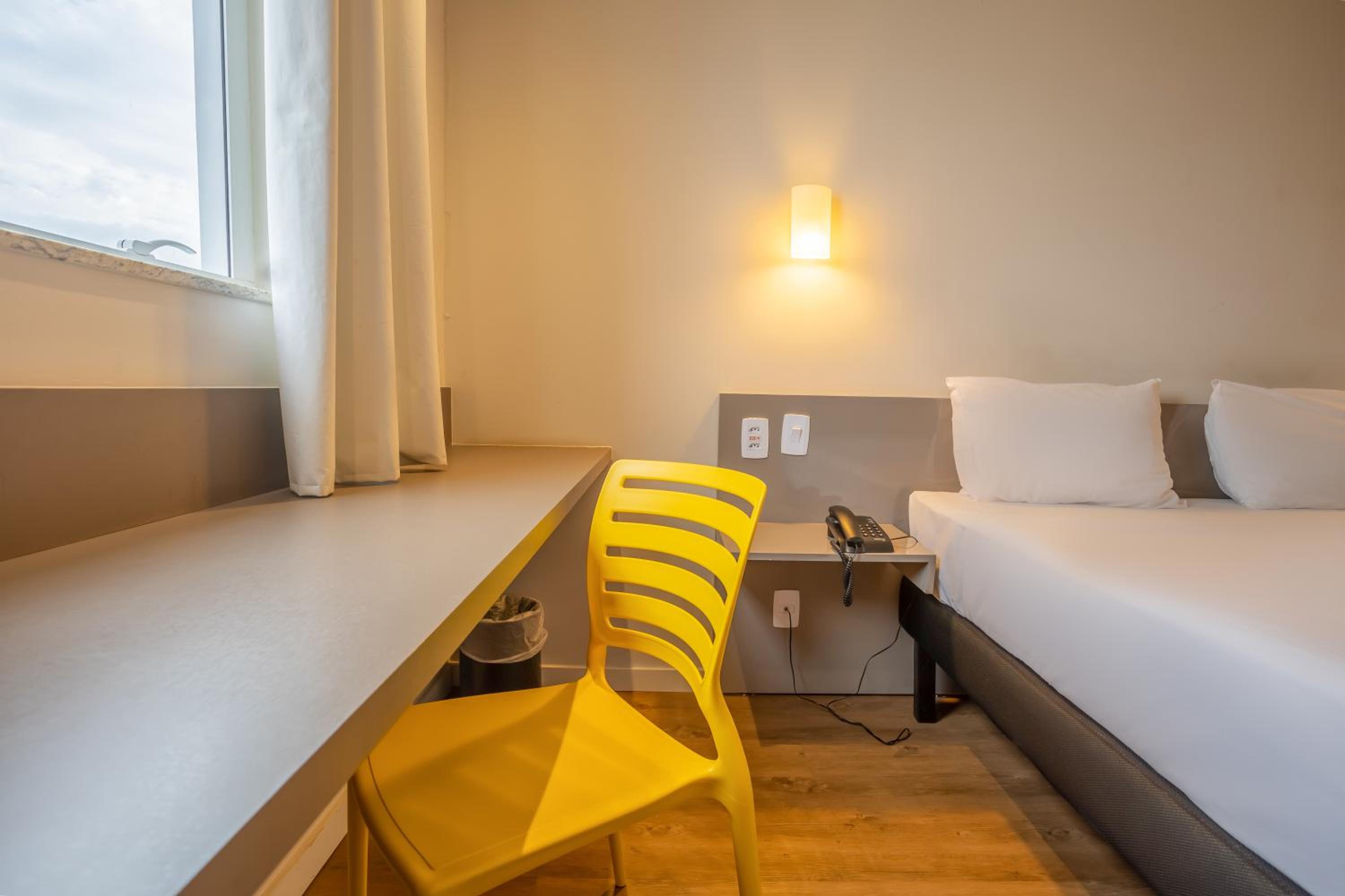 Standard Double Room - Photo 5